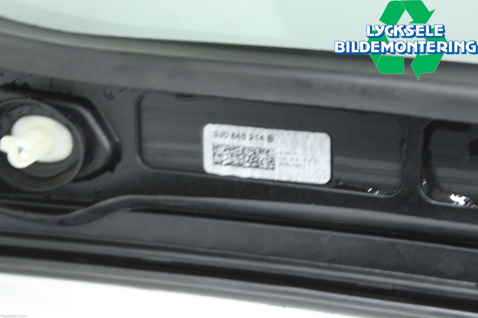 Volkswagen VW PASSAT 24- Dörruta Bak Lilla Hö