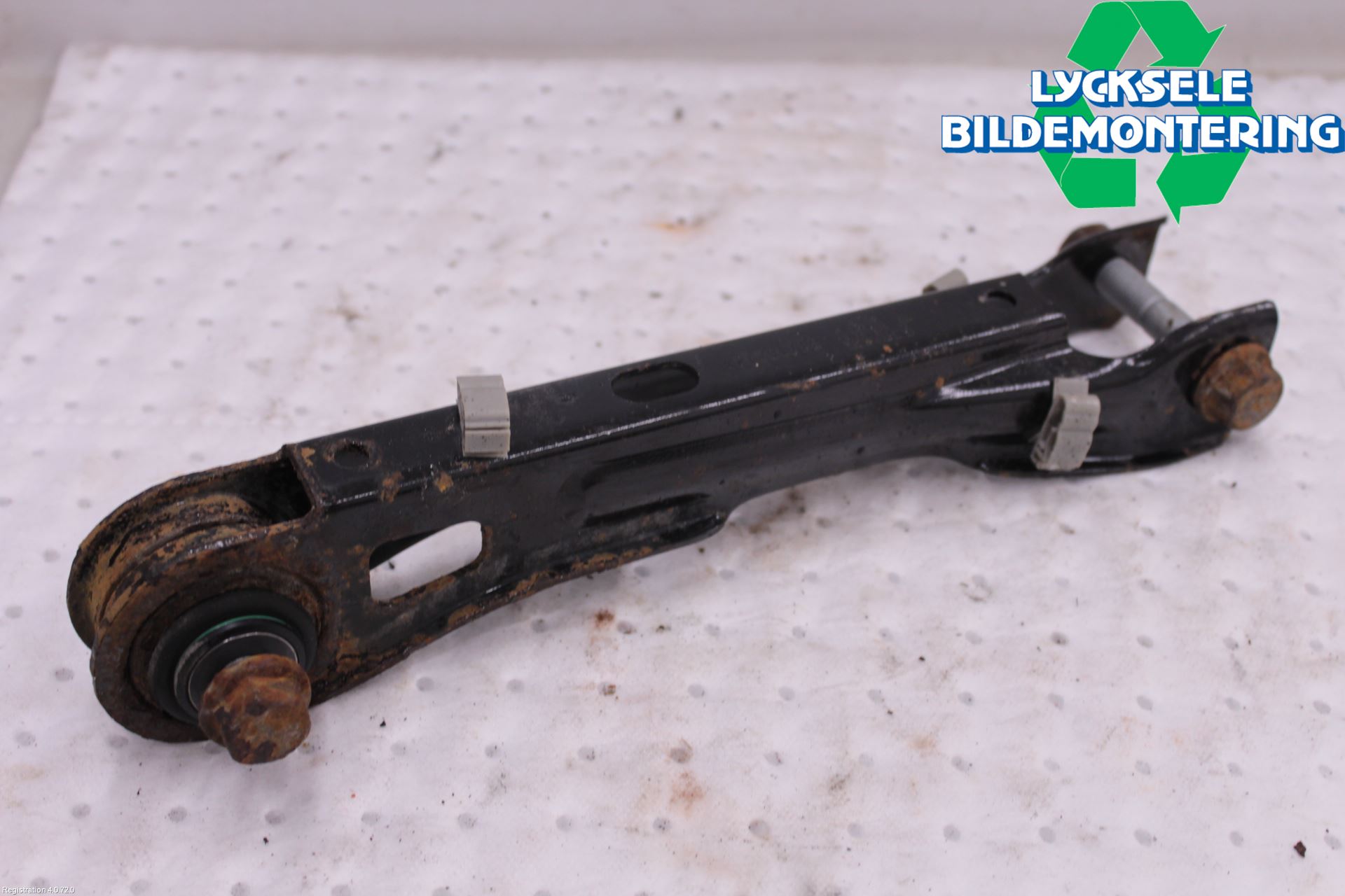 BMW X1 E84 10-15 Bärarm Bak Övre Höger