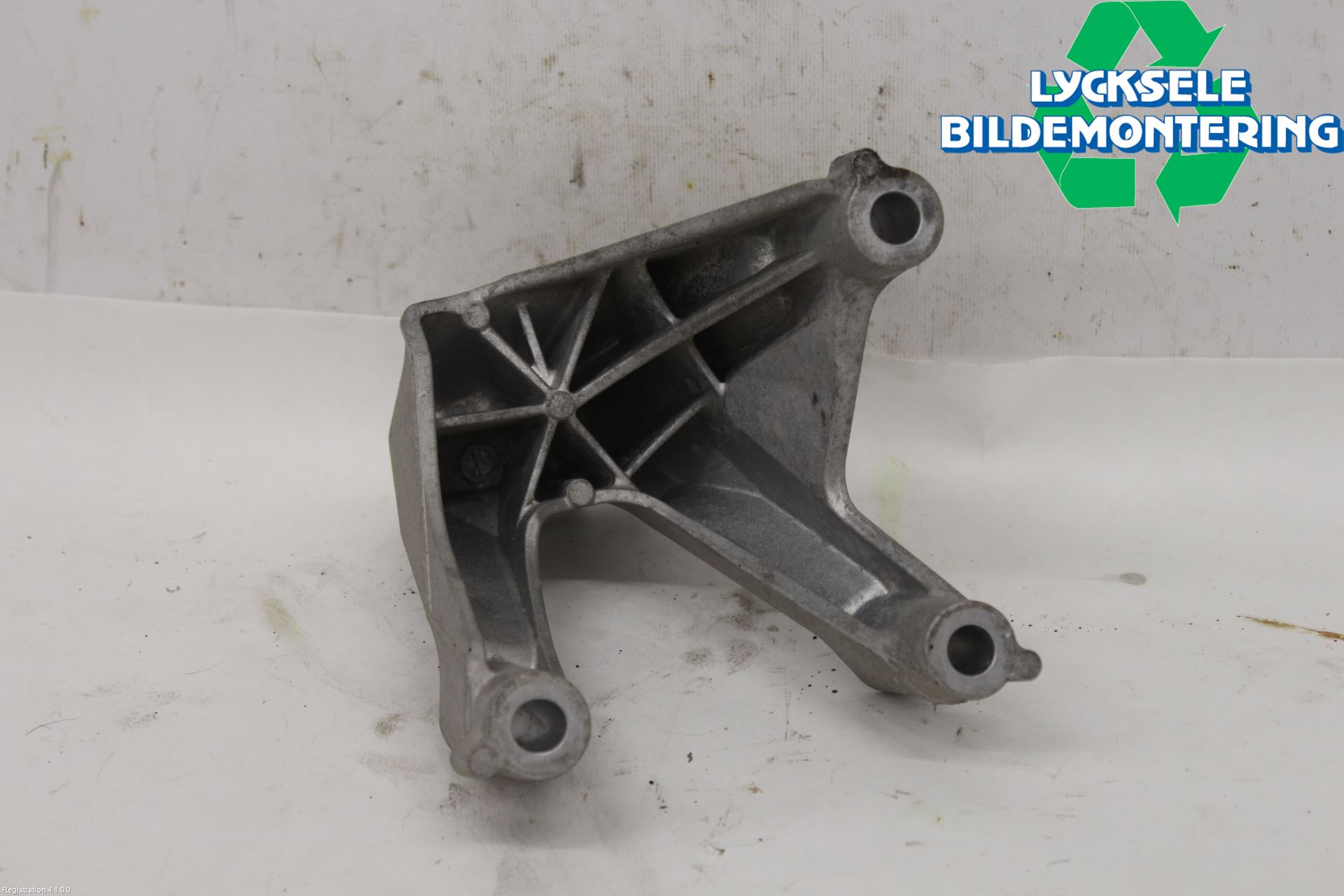 Mazda CX-60 22- Motorfäste