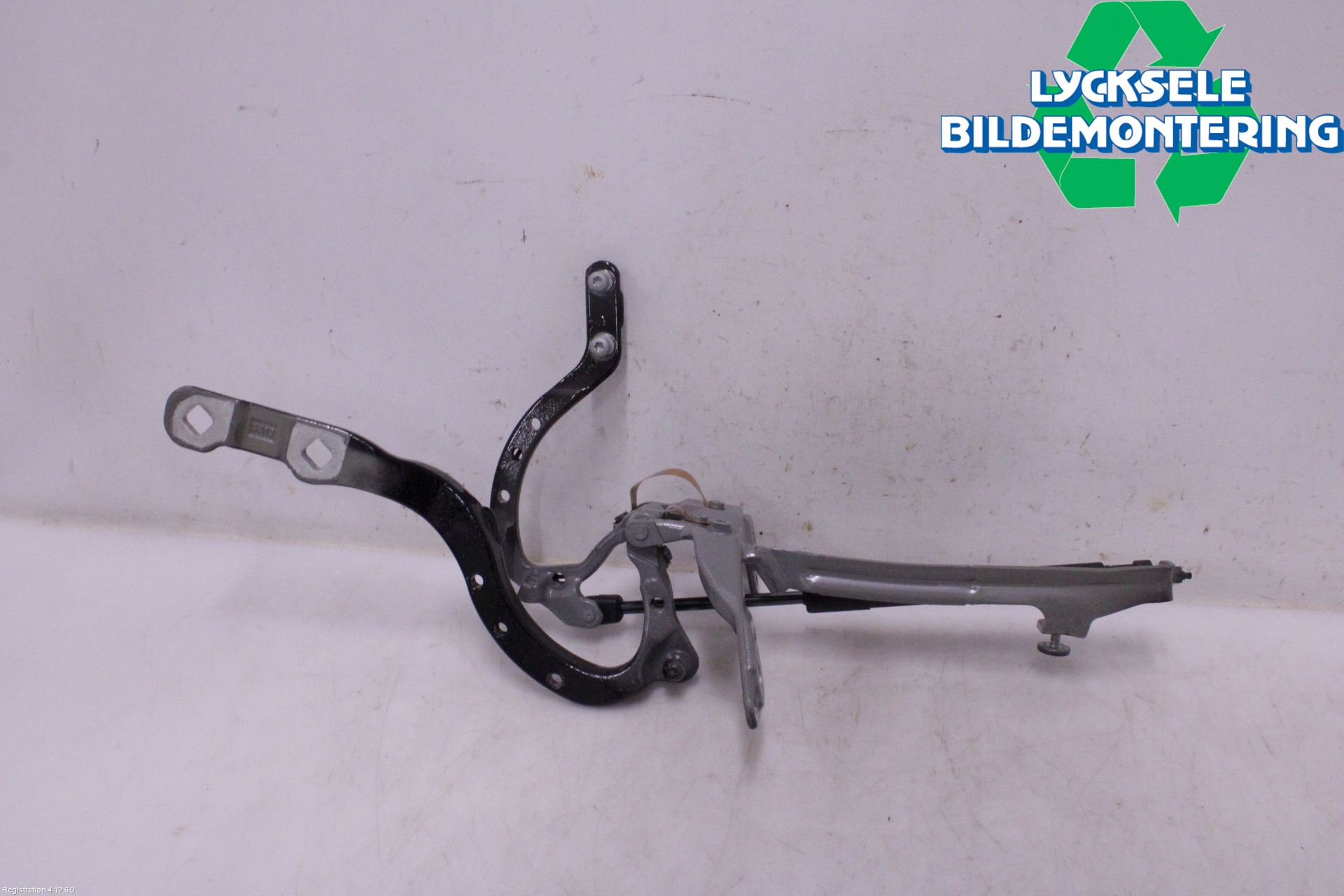 BMW 3 G20/G21/G80/G81 19- Bakluckegångjärn Hö
