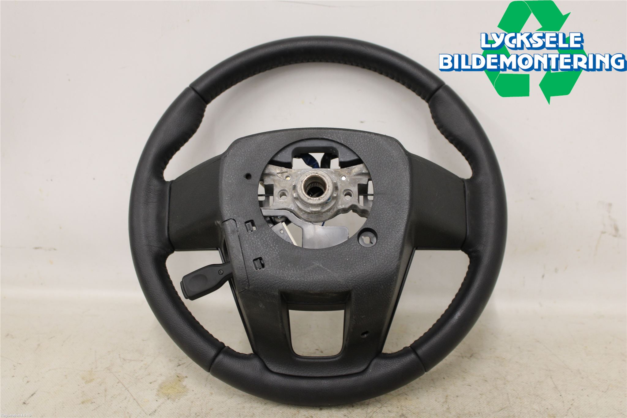 Toyota HILUX 16- Ratt