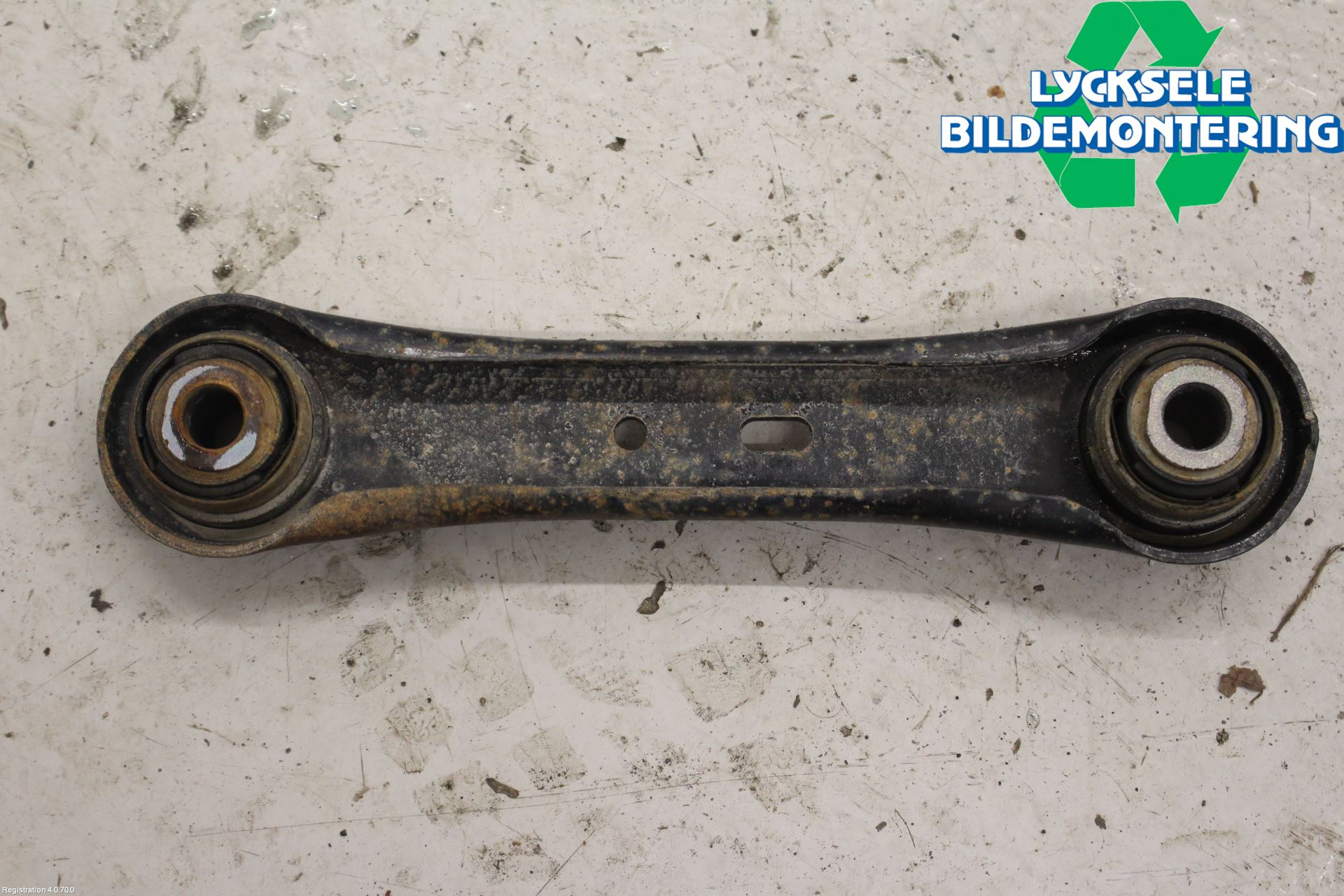 Volvo V70 08-13 Bärarm Bak Vänster