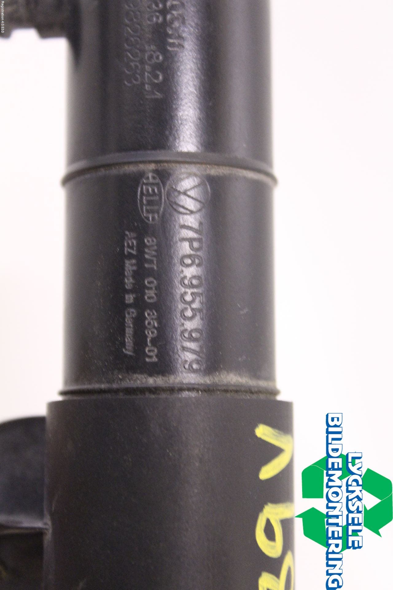 Volkswagen VW TOUAREG 7P 11-18 Spolarmunstycke Strålkastare