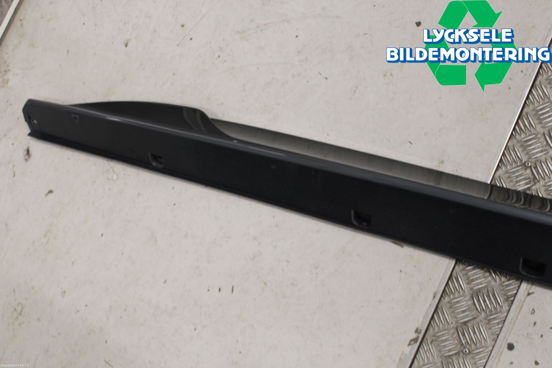 Cupra BORN 22- Sidokjol Hö