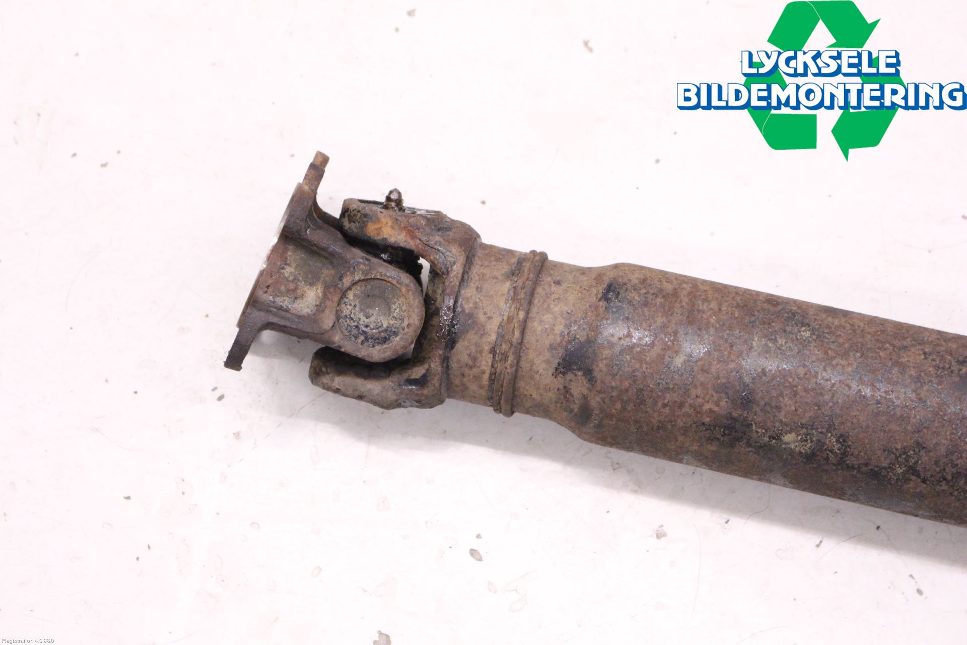 Isuzu D-MAX Mellanaxel Bakre