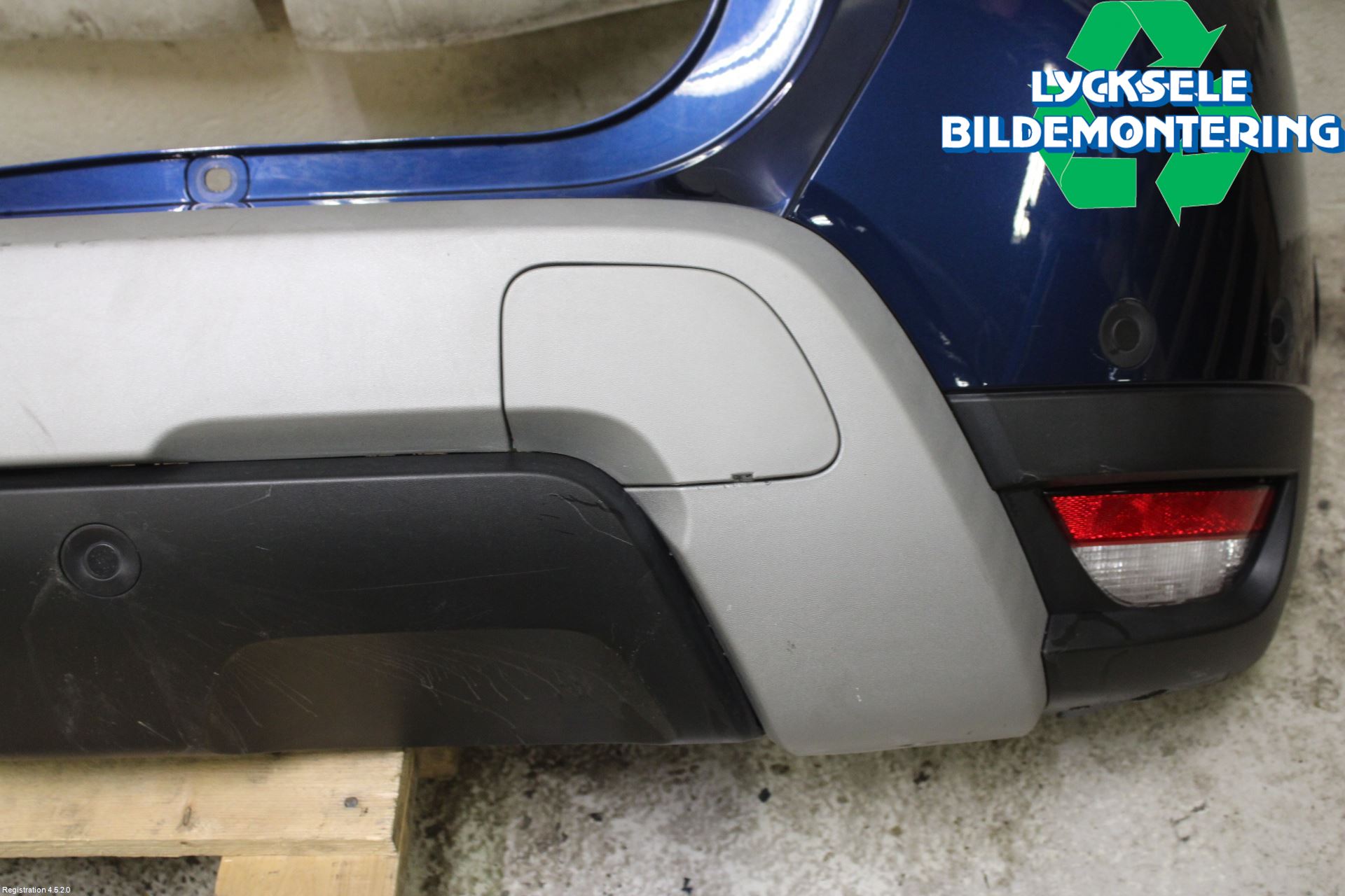 Dacia DUSTER 10-17 Stötfångarbeklädnad Bak