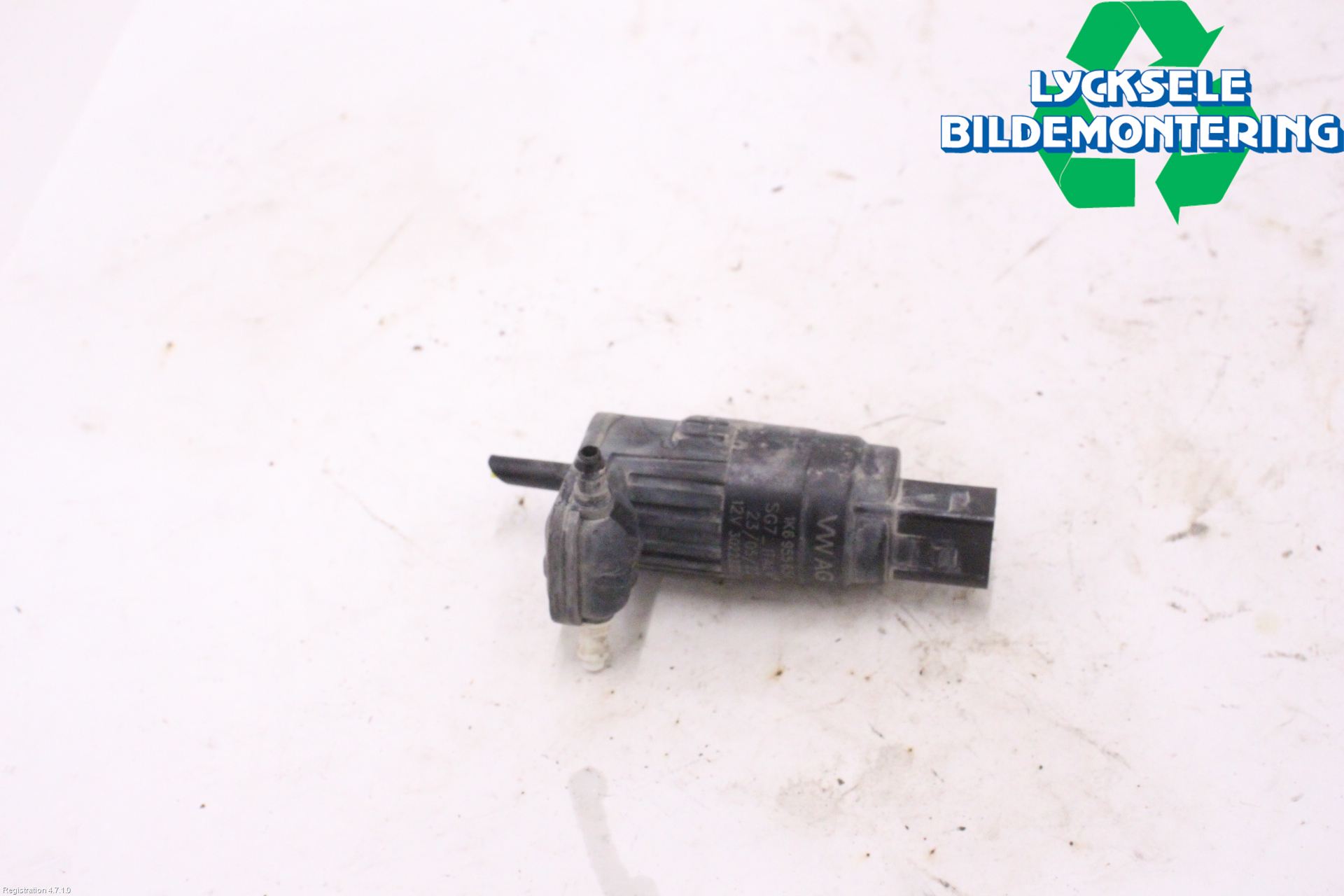 Volkswagen VW CADDY 21- Spolarpump Vindruta