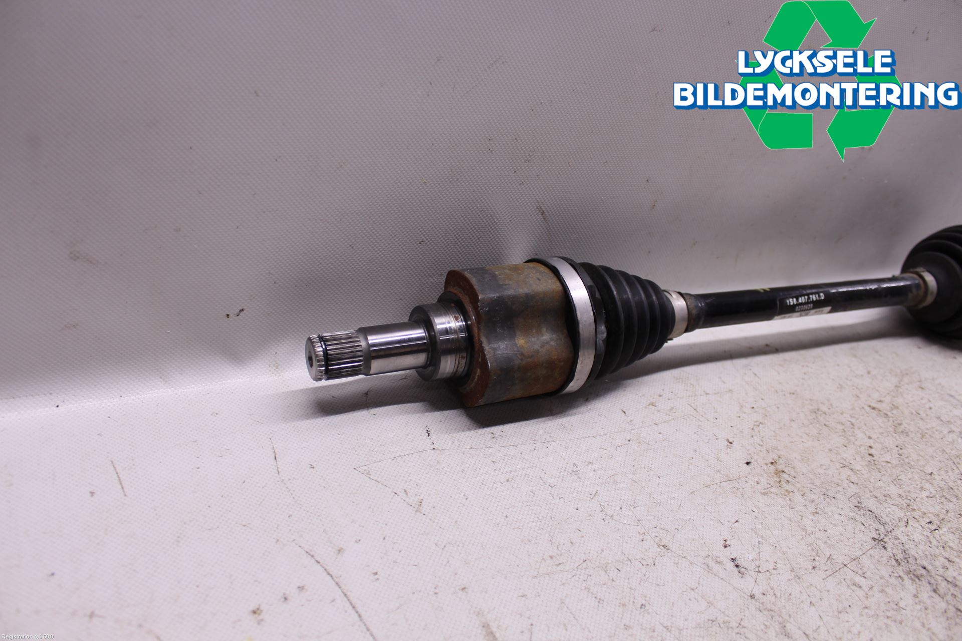 Volkswagen VW UP! / E-UP! Drivaxel Fram Vänster