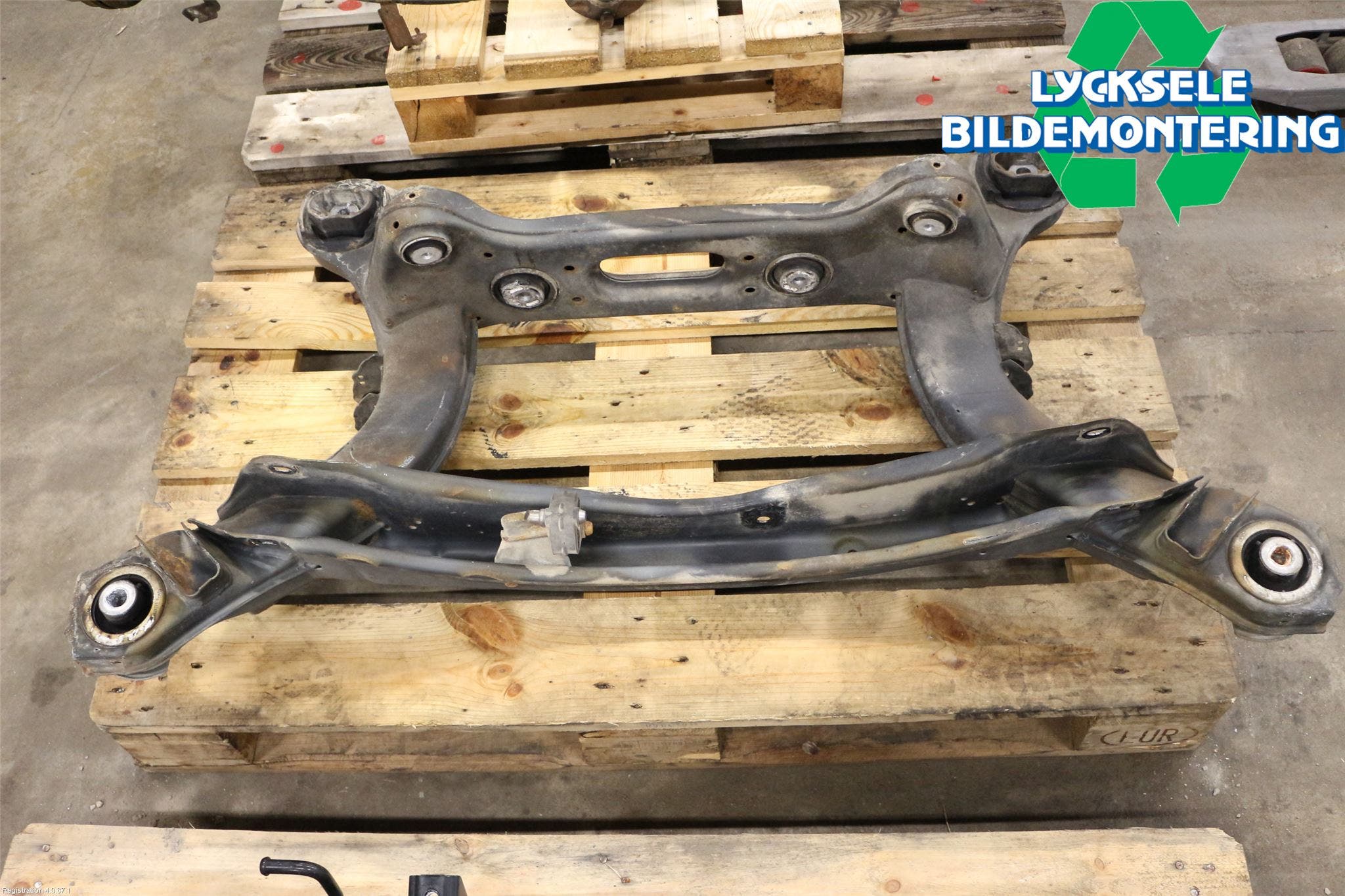 Mercedes-Benz MB E-KLASS (W213) 16-23 Bakaxelbalk