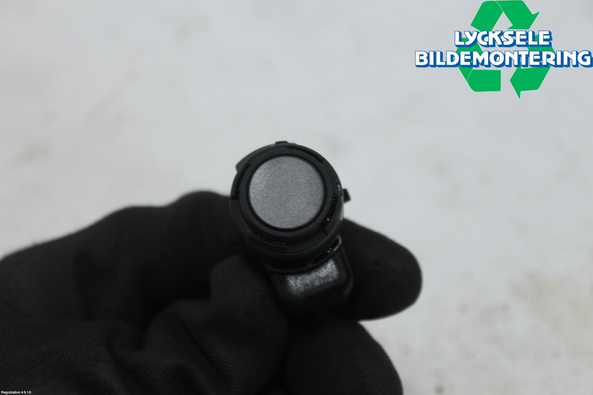 Audi Q3 F3 19- Parkeringshjälp Backsensor