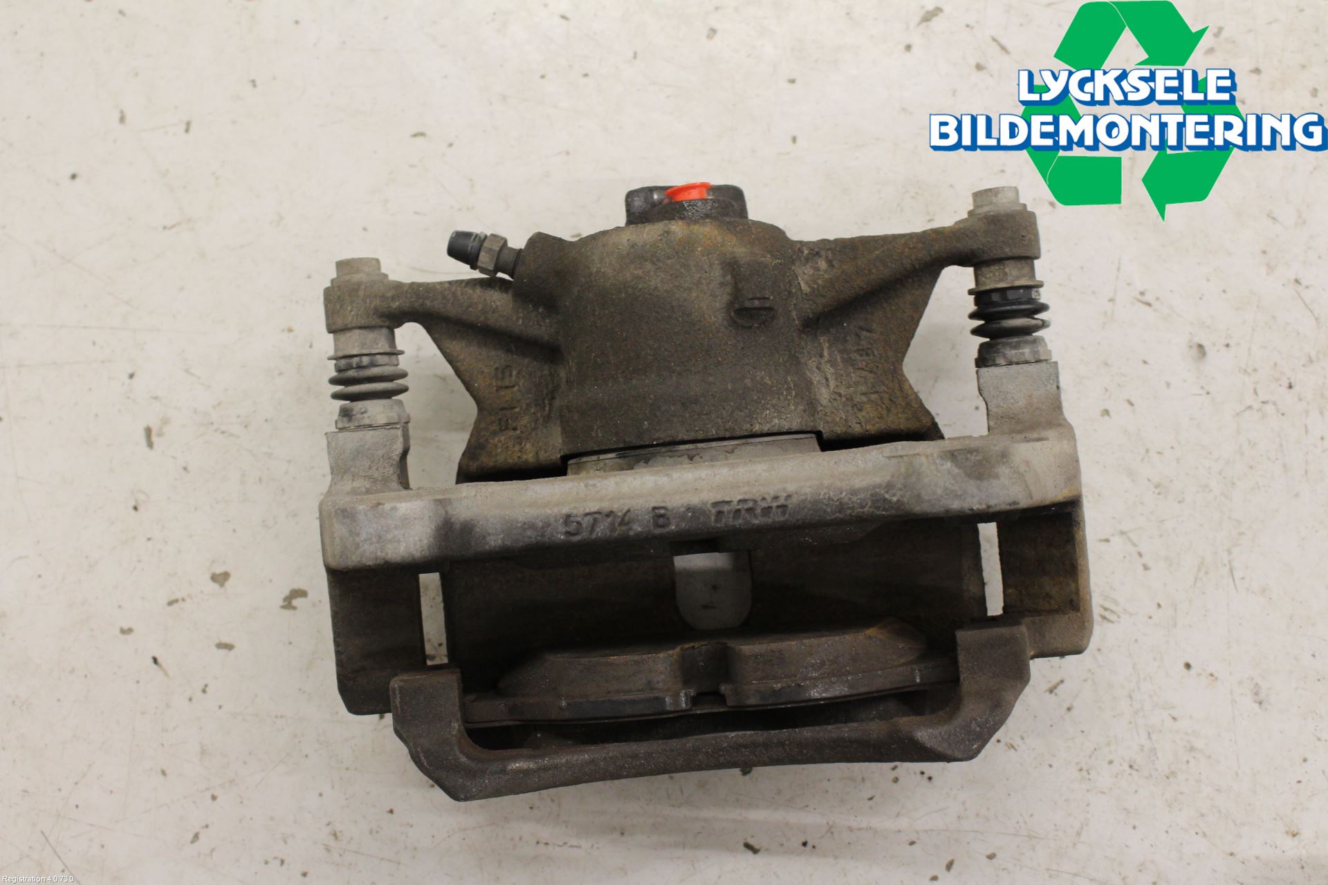 Volkswagen VW PASSAT 15-19 Bromsok Fram Vänster