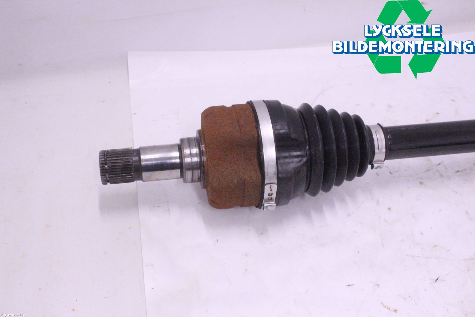 Volkswagen VW ID.4 21- Drivaxel Bak Höger