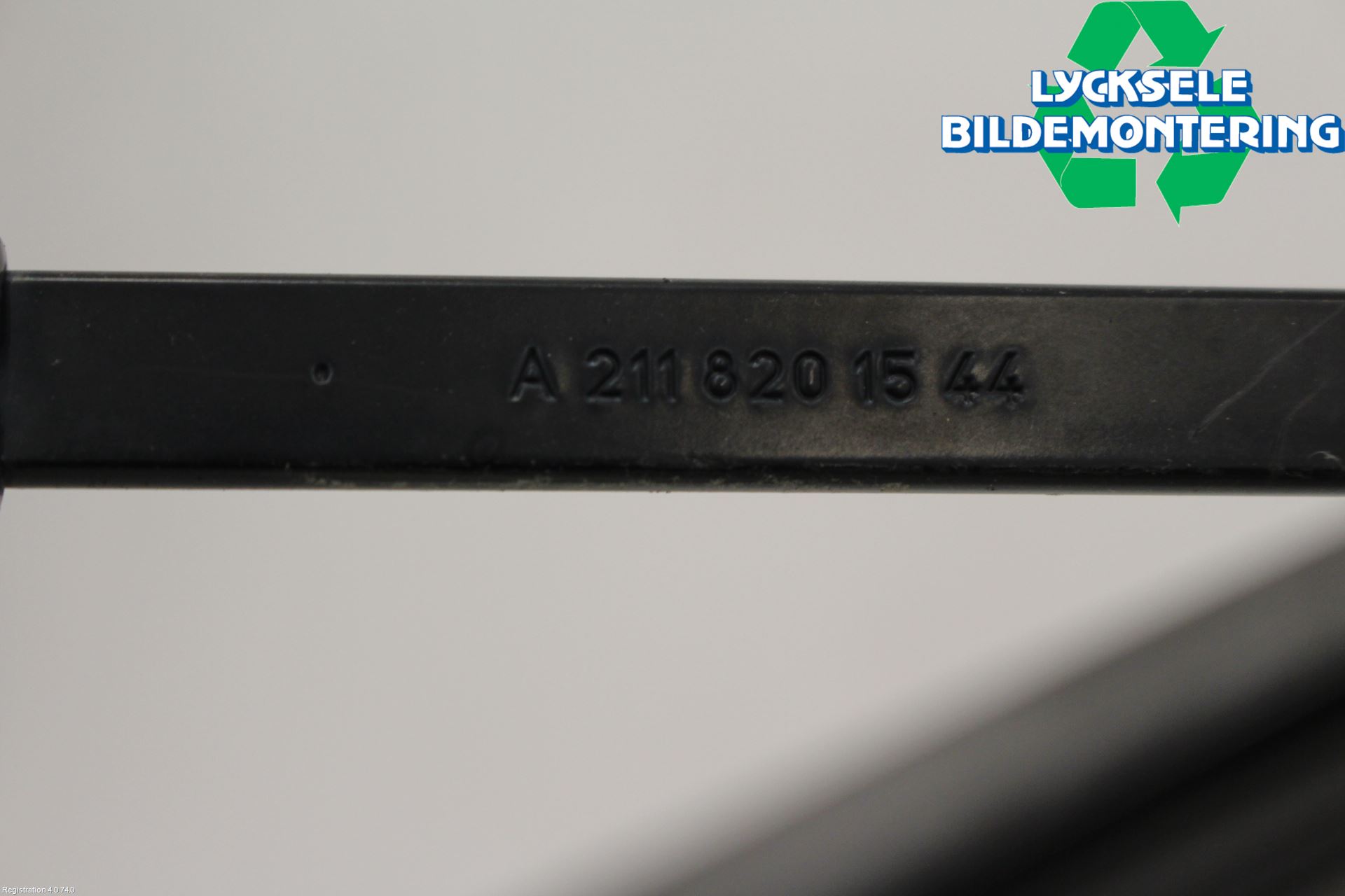 Mercedes-Benz MB E-KLASS (W211) 02-09 Torkararm Armar Vindruta