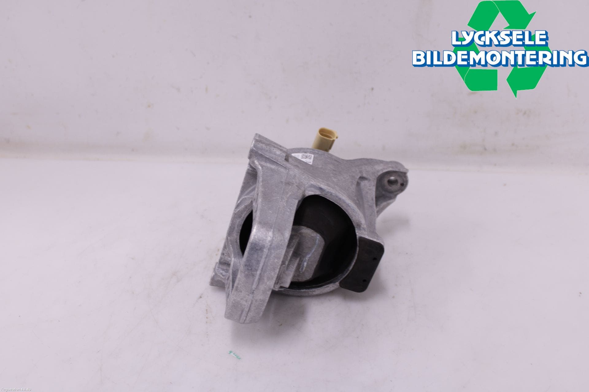 Audi A4/S4 B9 20- Motorfäste