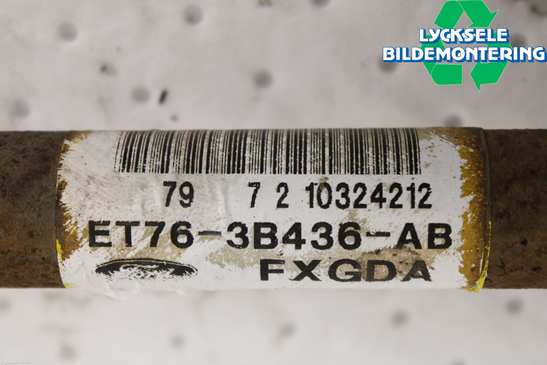 Ford TRANSIT/TOURNEO COURIER 13-23 Drivaxel Fram Höger