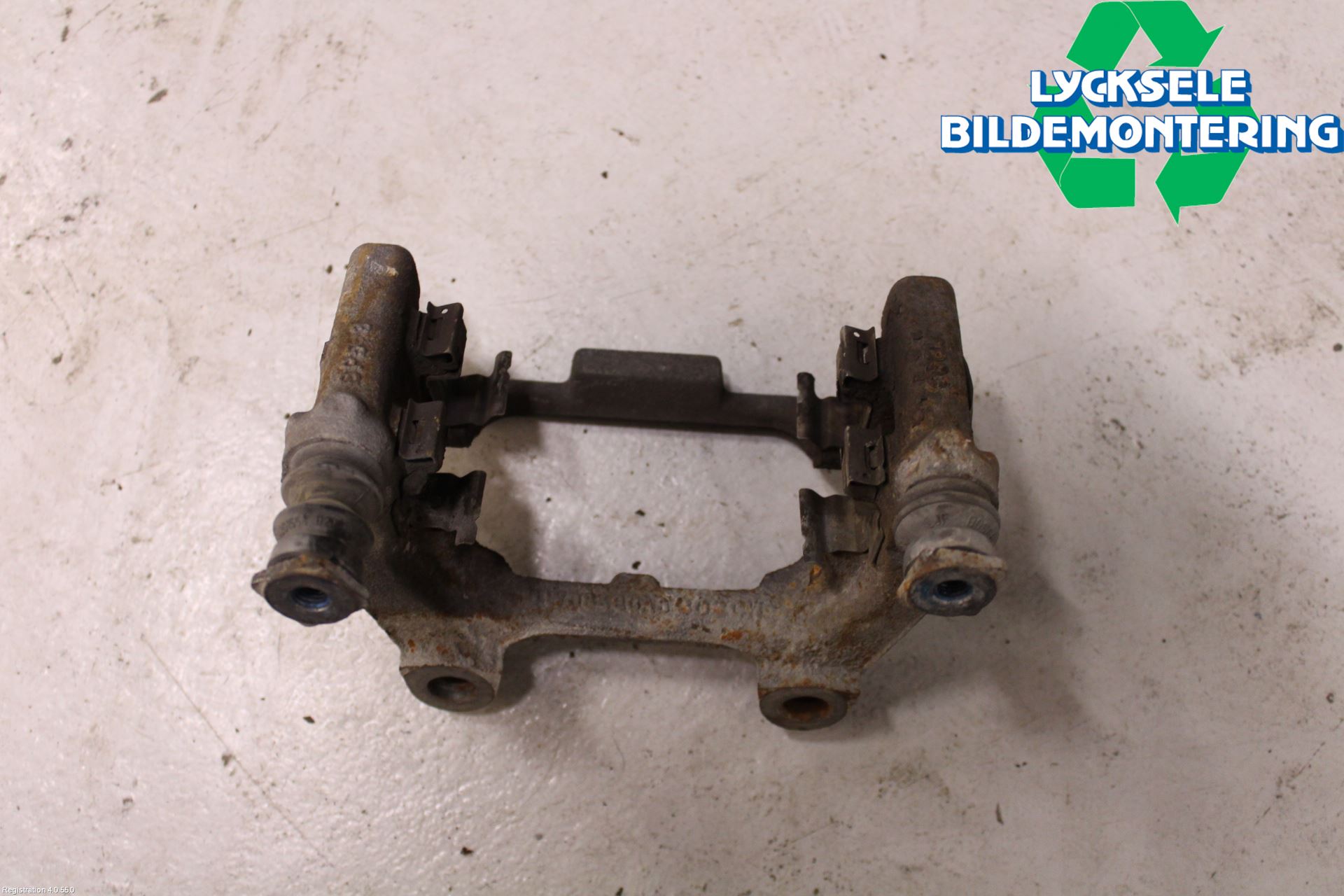 Volkswagen VW GOLF VI 09-13 Bromsokshållare