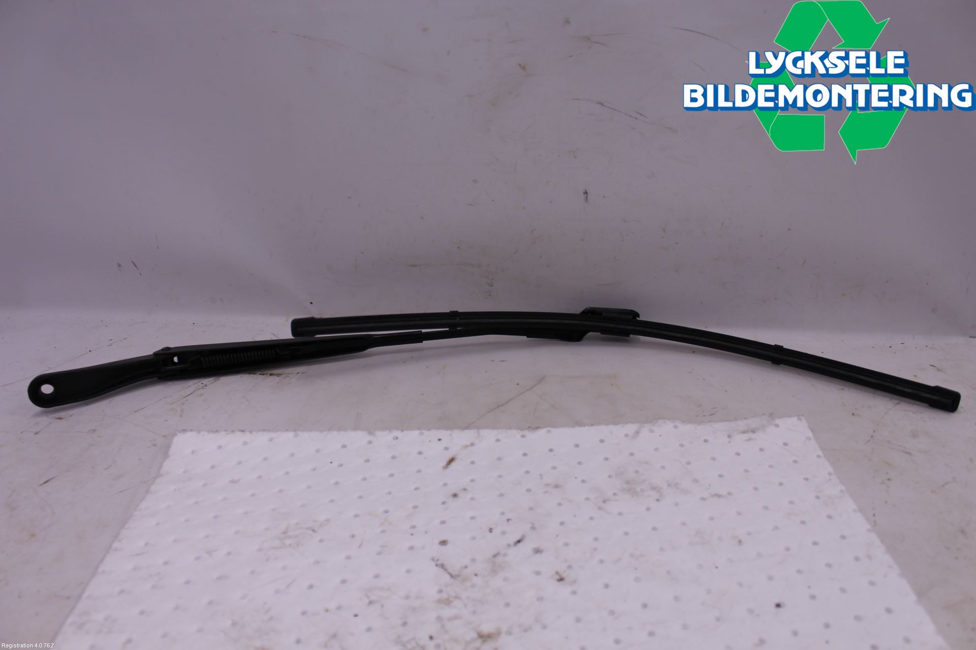 Peugeot 2008/E-2008 20- Torkararm Armar Vindruta