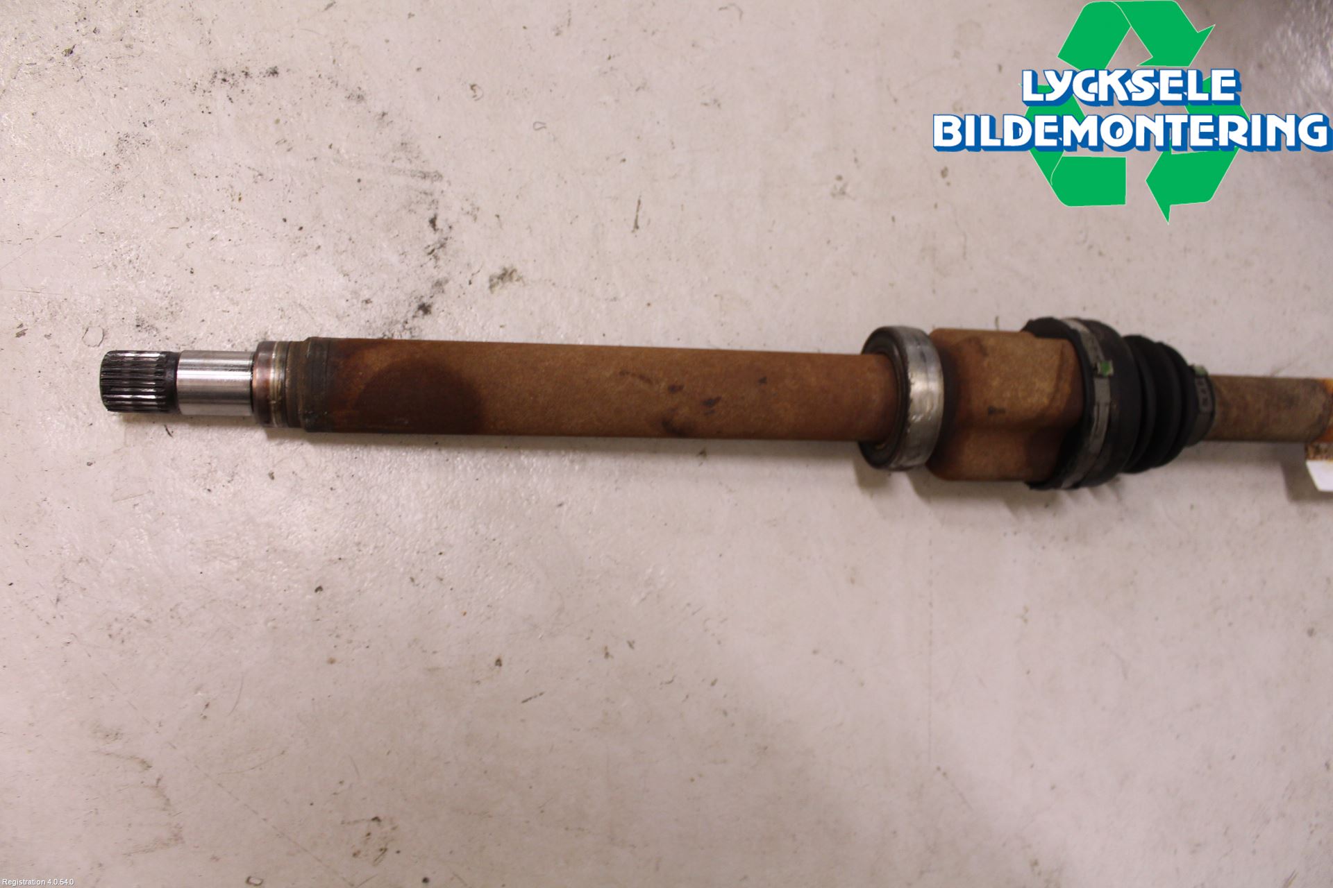 Ford FOCUS 08-11 Drivaxel Fram Höger