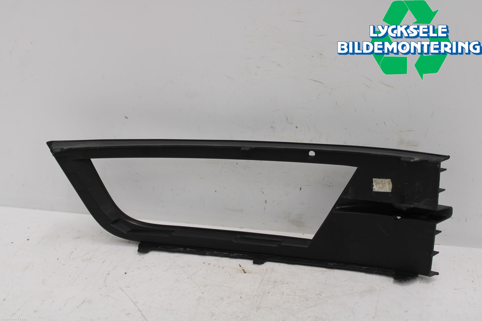 Skoda OCTAVIA (5E) 13-20 Dimljussarg Fram