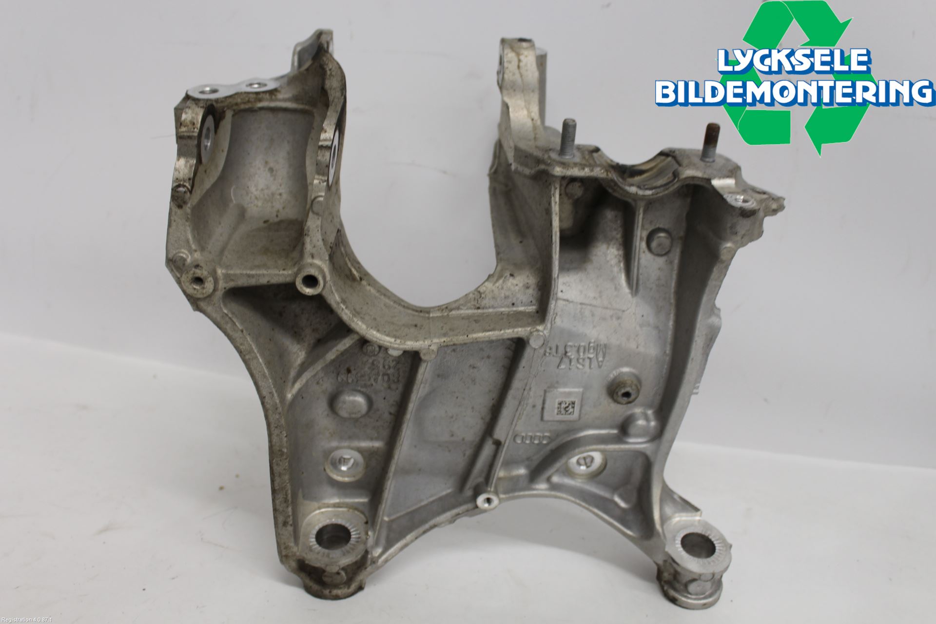 Audi A6 F2/C8 19- Framvagnsbalk