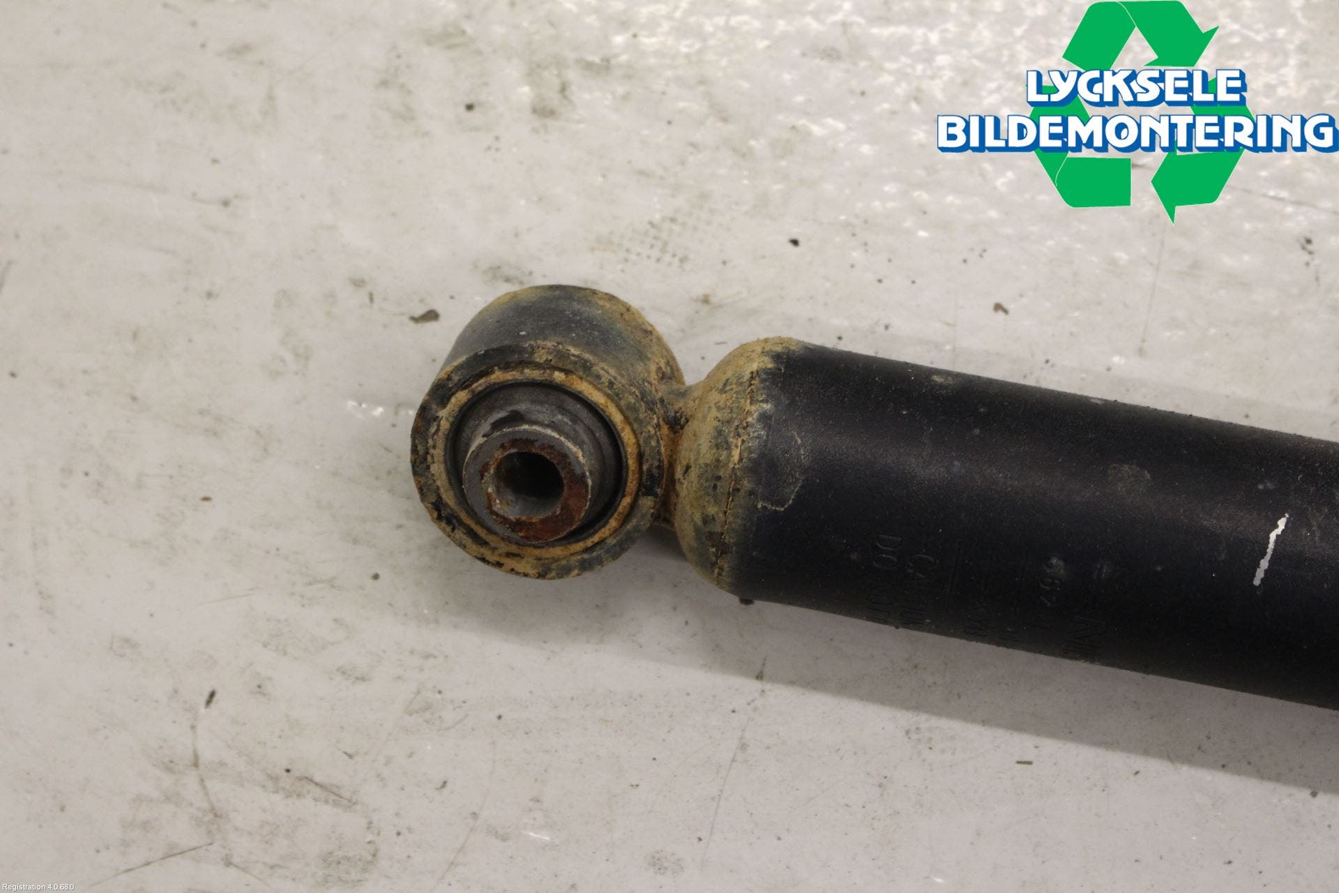 Nissan LEAF 18- Stötdämpare Bak