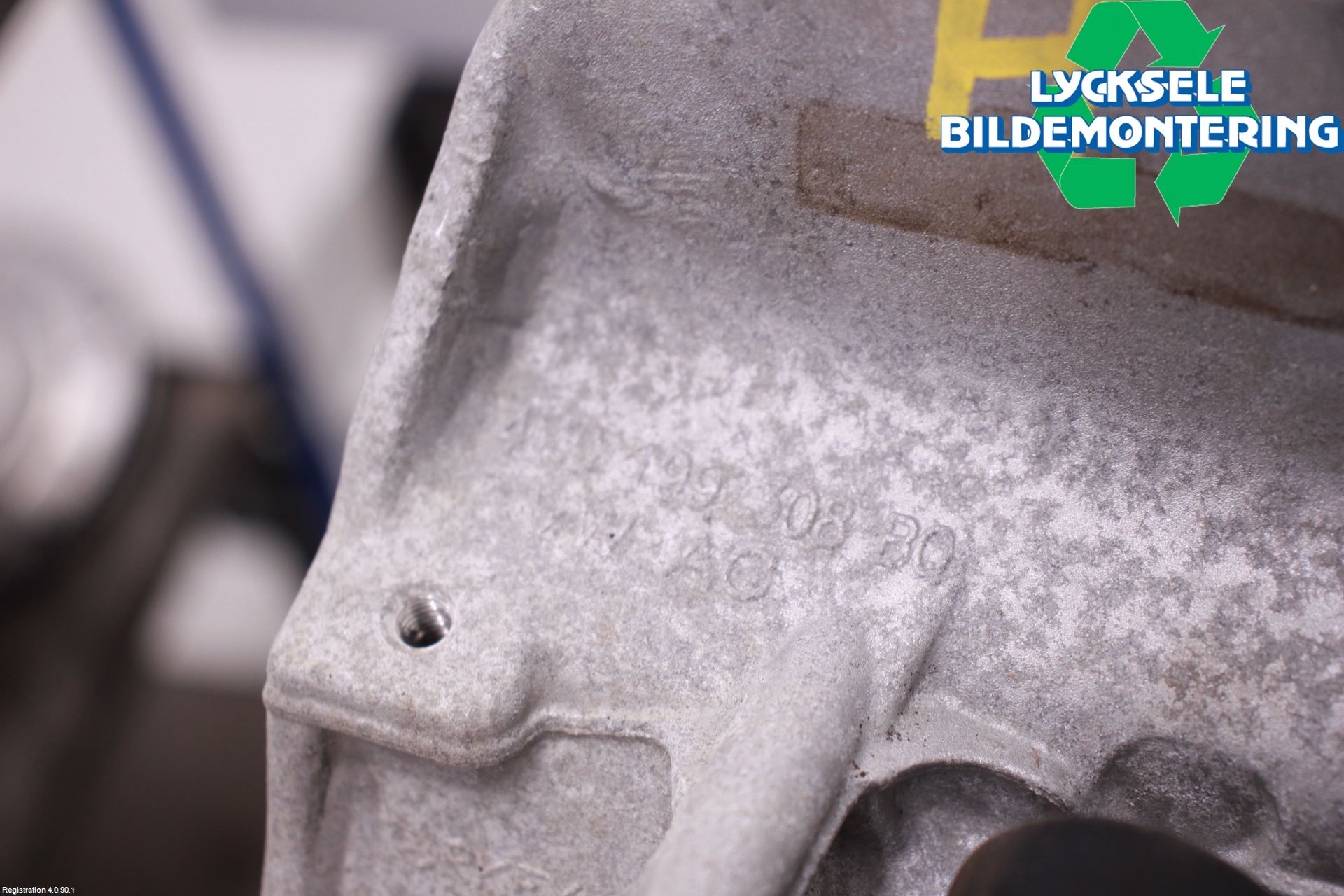 Audi A6 F2/C8 19- Motorfäste