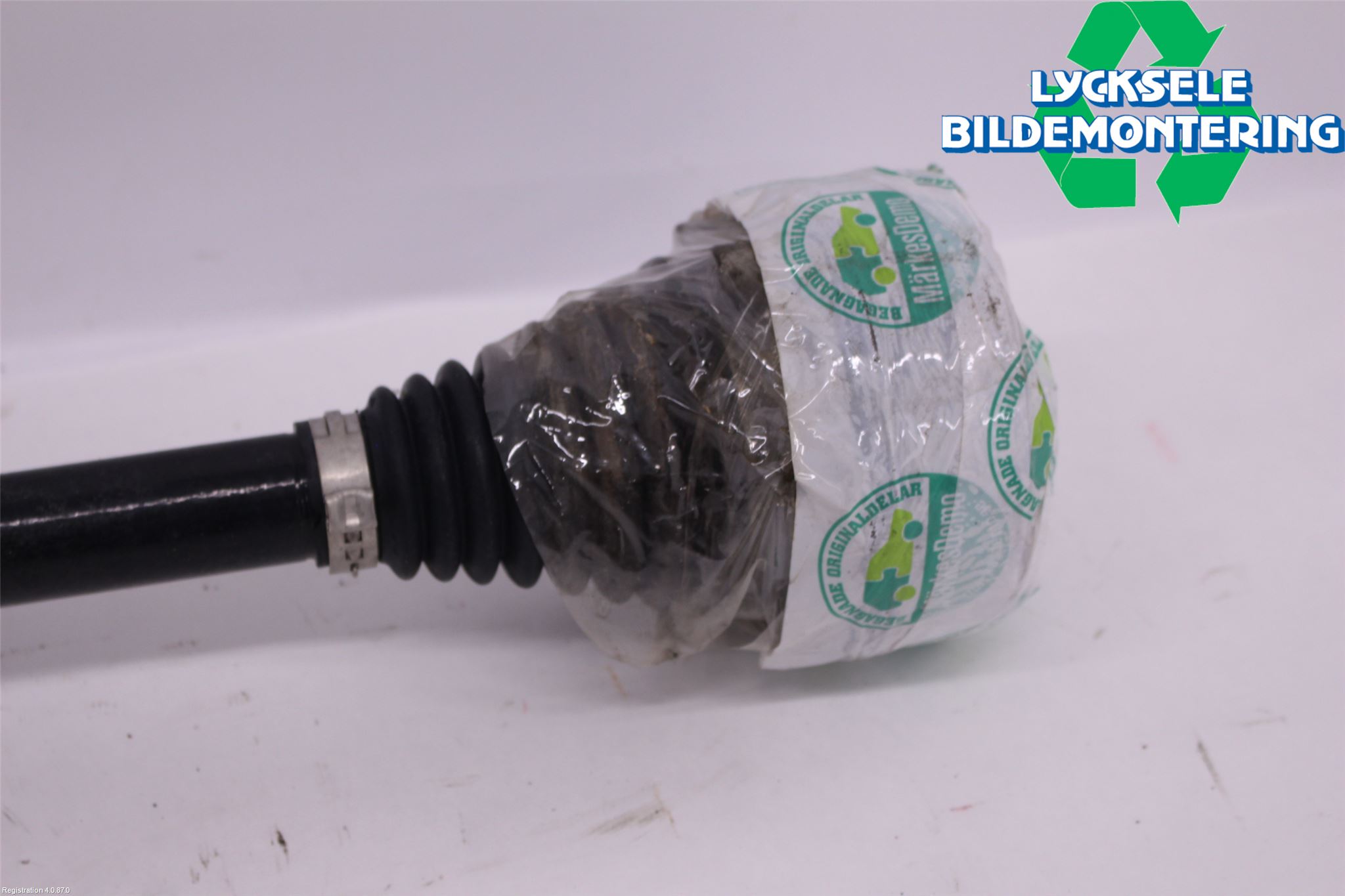 Volkswagen VW PASSAT 20-24 Drivaxel Bak Vänster
