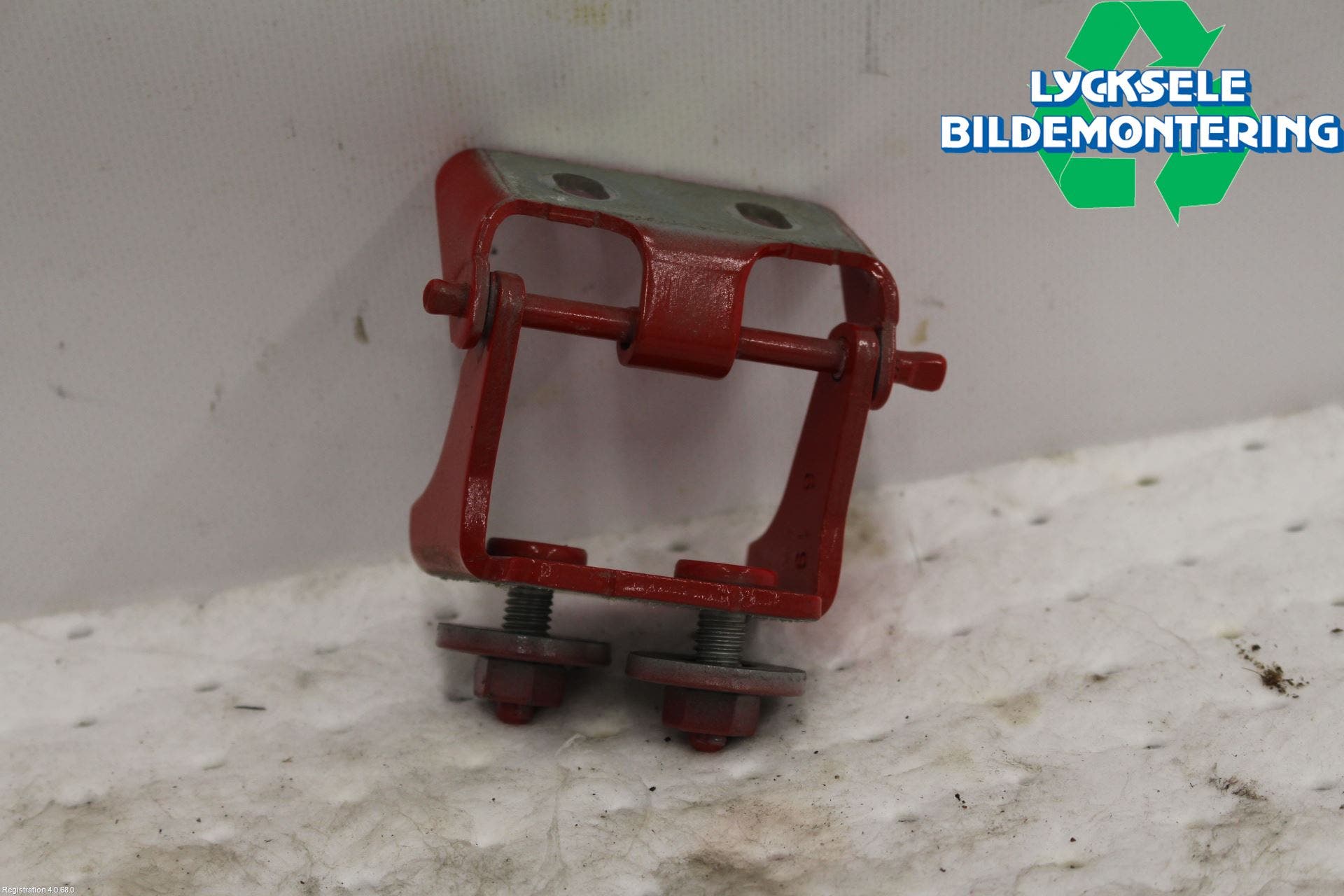 Ford FOCUS 19- Bakluckegångjärn Hö