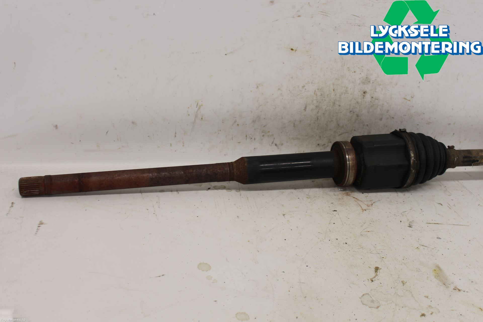 Volvo V60 11-13 Drivaxel Fram Höger