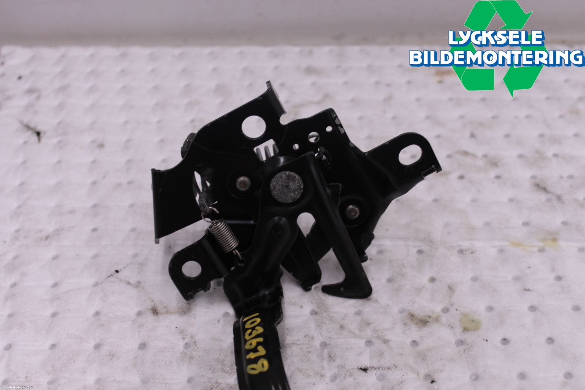 Toyota PRIUS+ ZVW40 12-20 Huvlås