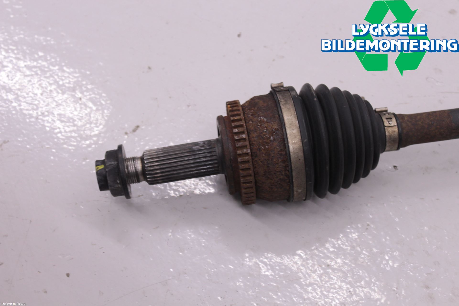 Kia CEED 12-18 Drivaxel Fram Vänster