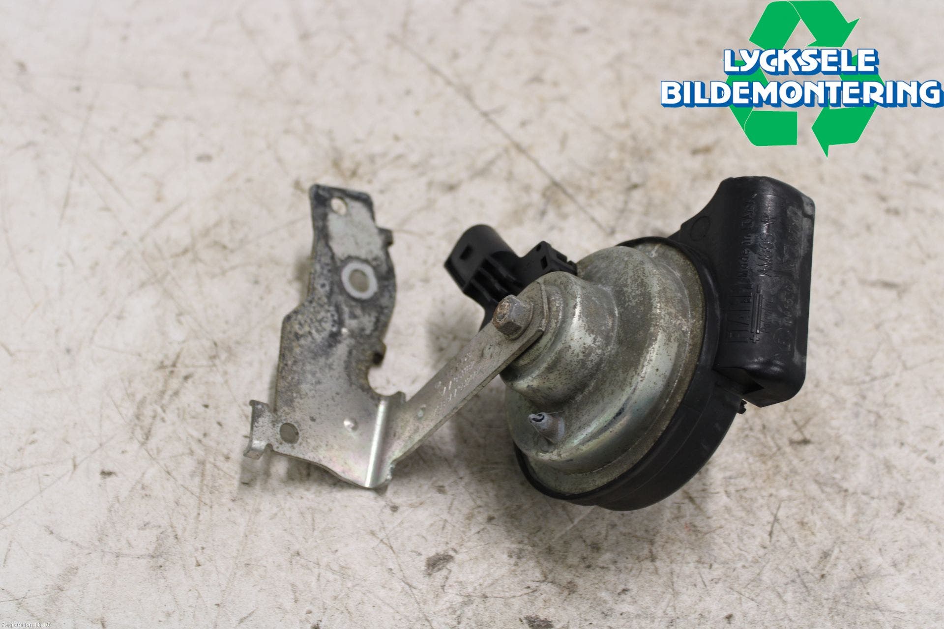 Volkswagen VW PASSAT 11-14 Signalhorn