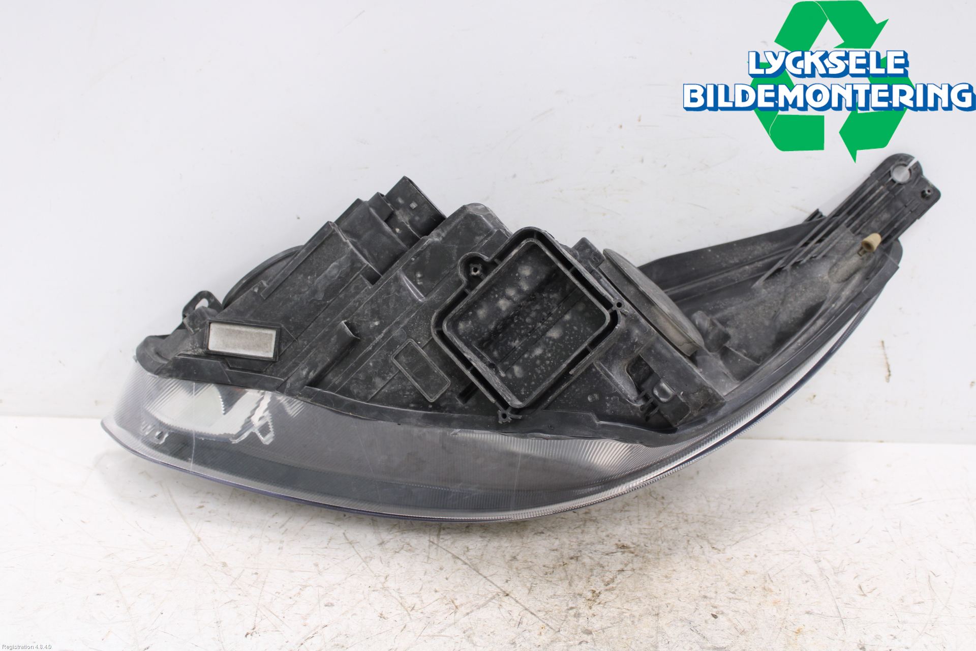 Ford FOCUS 15-18 Strålkastare Höger