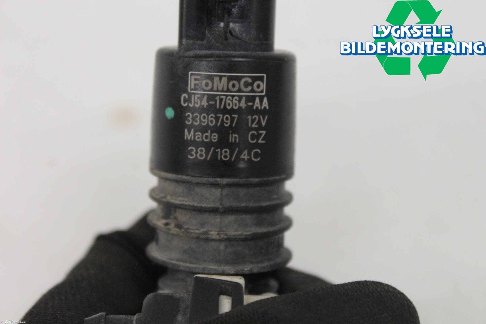 Ford KUGA 17-19 Spolarpump Vindruta