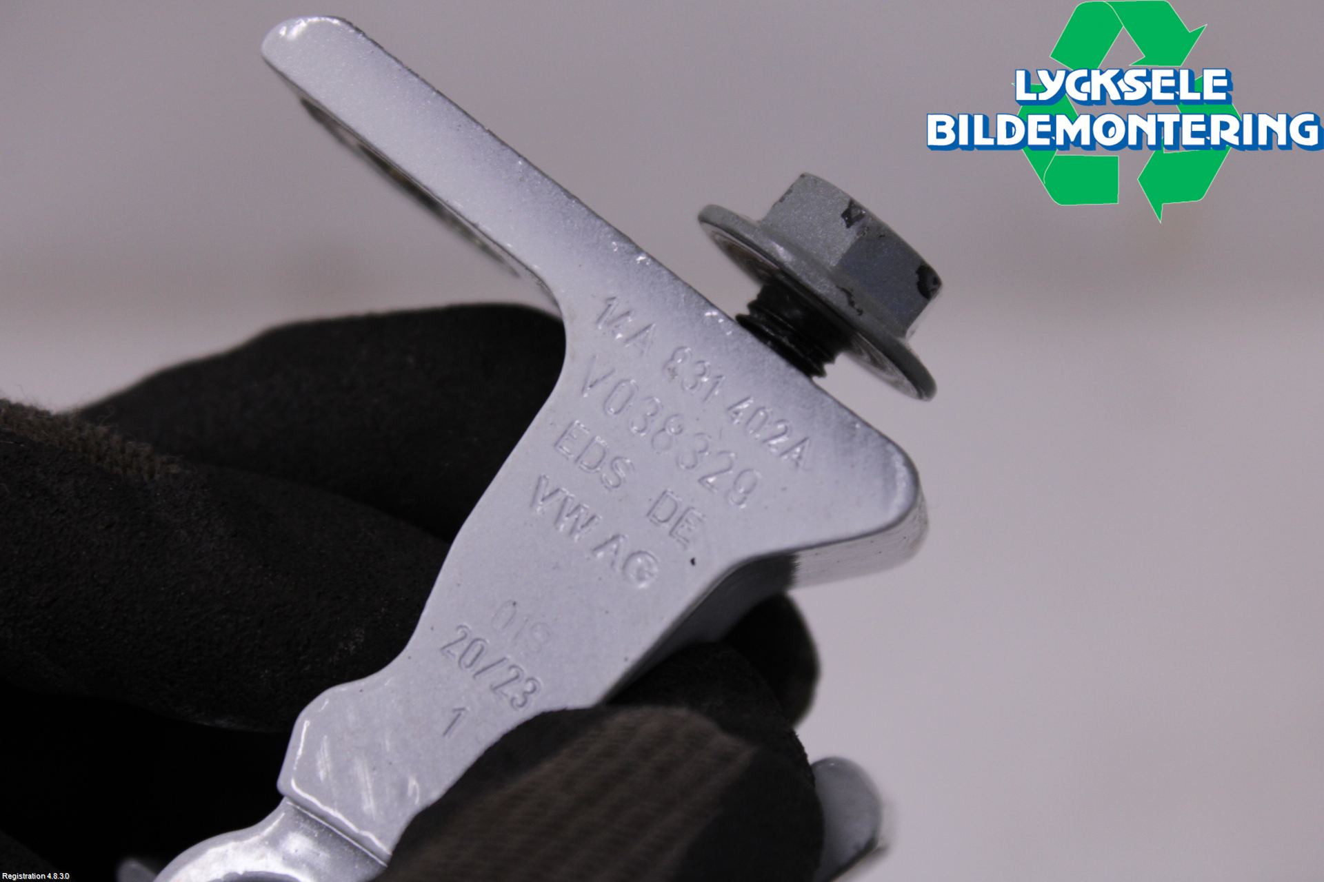 Volkswagen VW ID.4 21- Dörrgångjärn