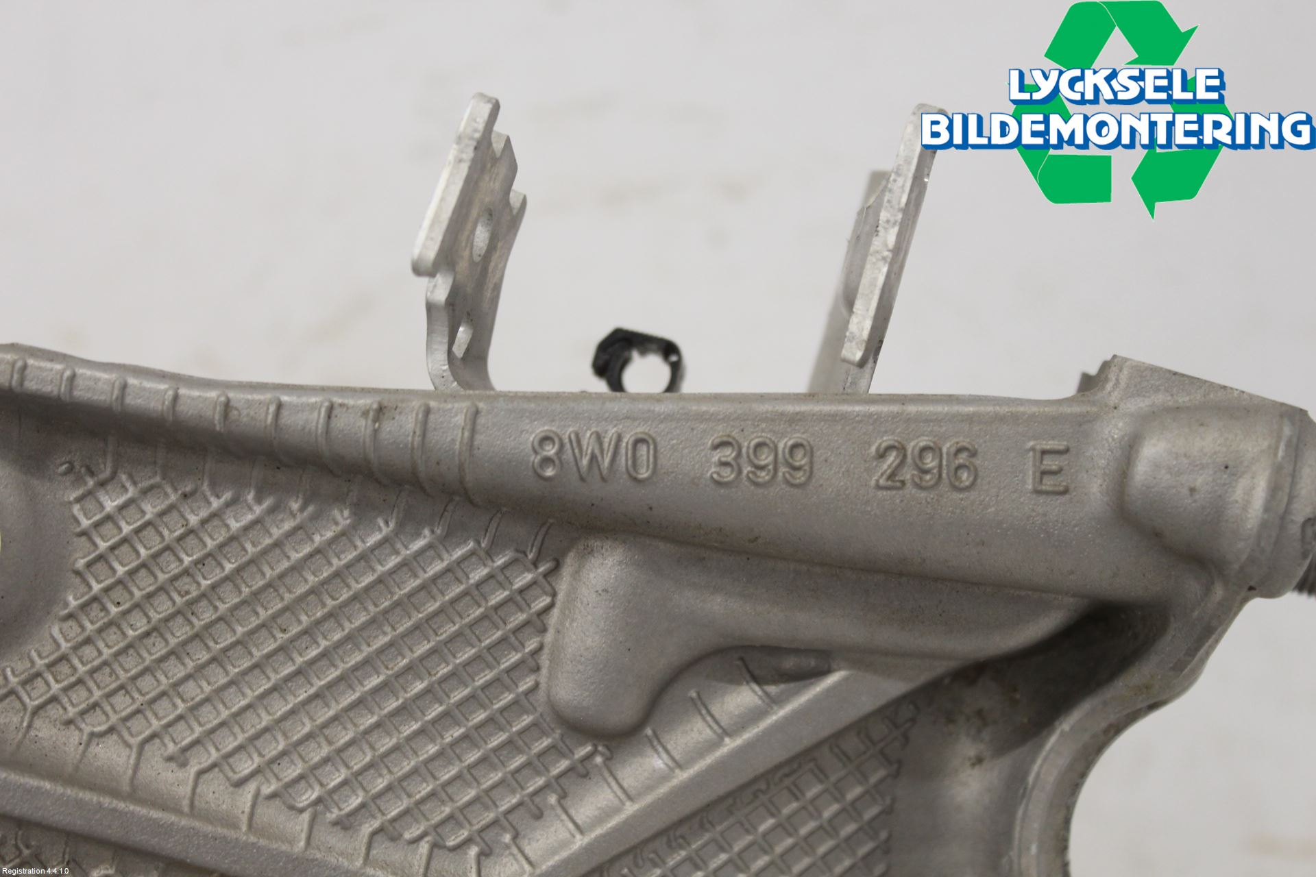 Audi A4/S4 B9 20- Framvagnsbalk