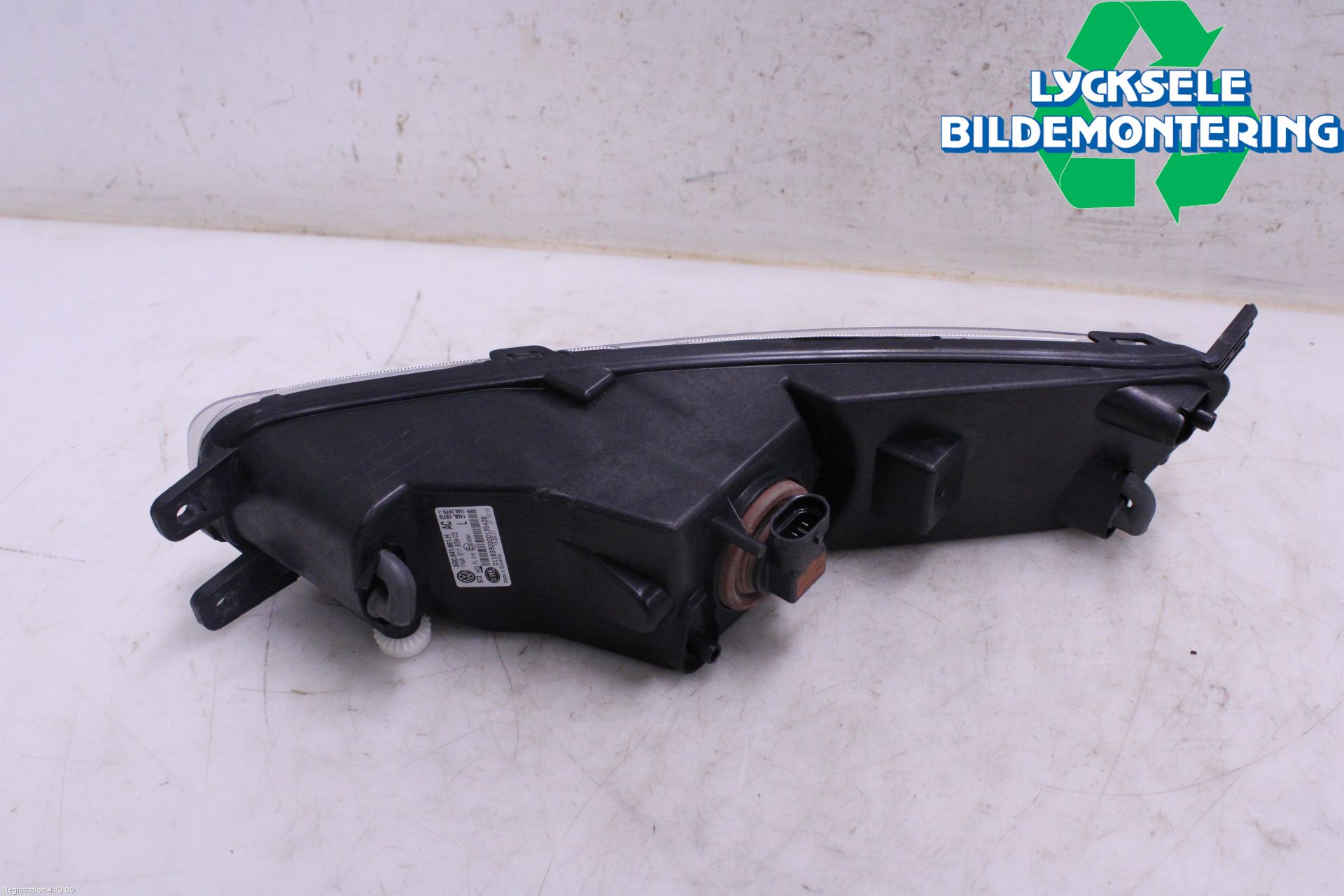 Volkswagen VW PASSAT 15-19 Dimljus-Varselljus Fram
