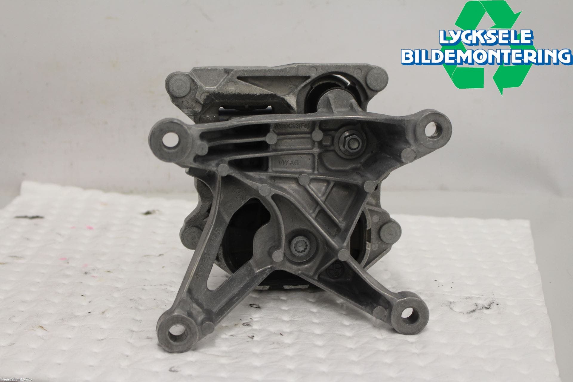 Audi A6 F2/C8 19- Växellådskudde