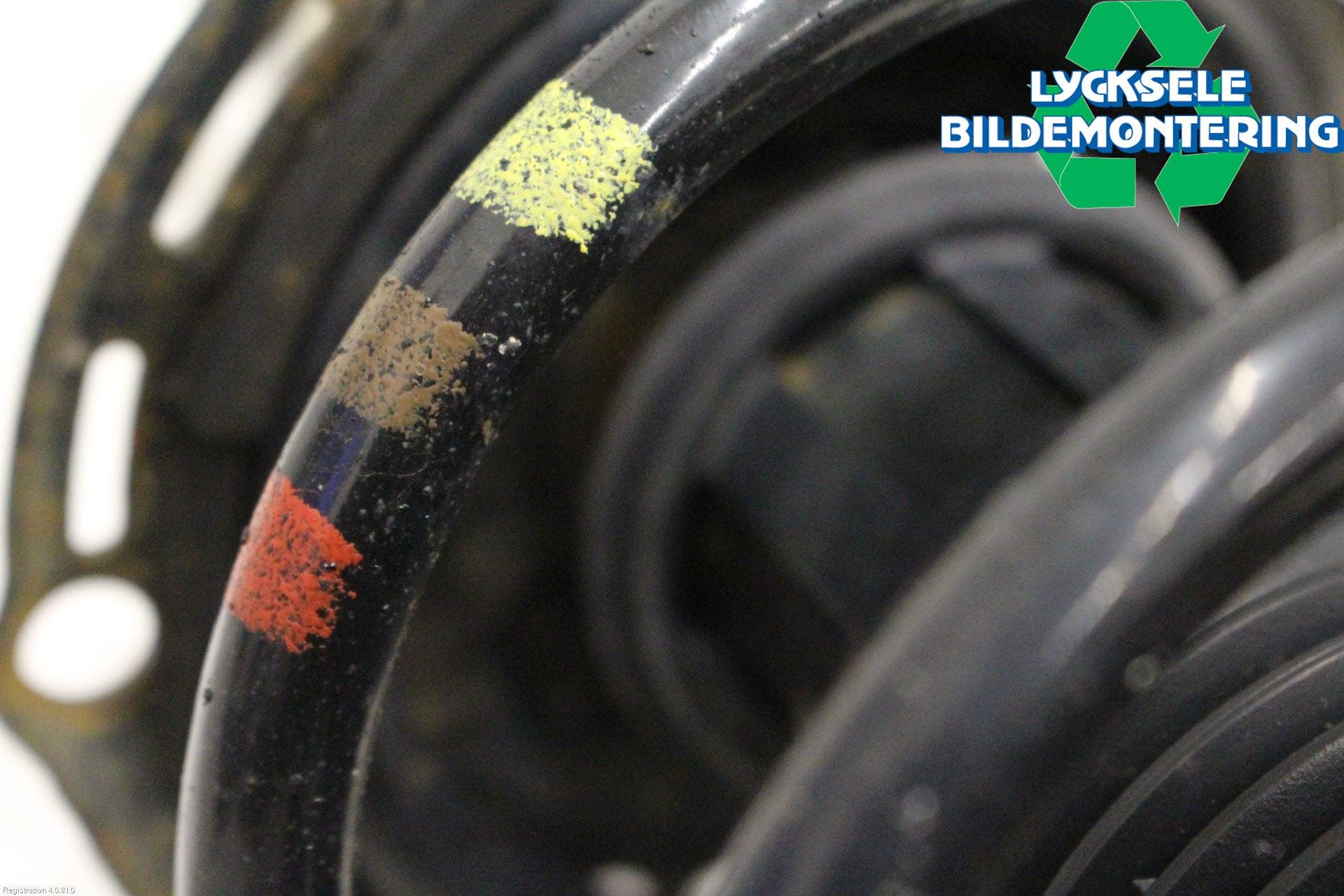 Volkswagen VW TIGUAN ALLSPACE 18- Fjäderben Fram Vänster