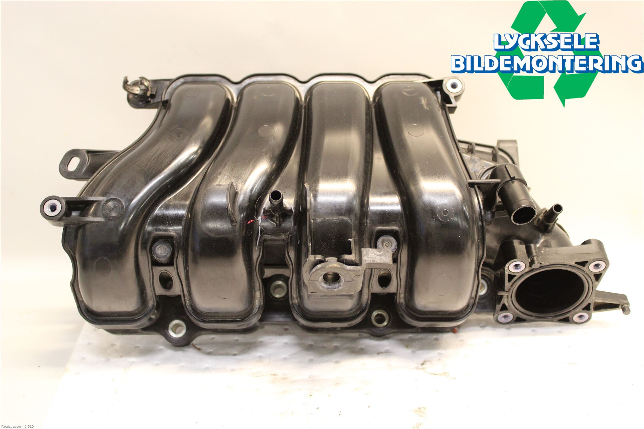 Toyota YARIS XP130 12-14 Grenrör Insug