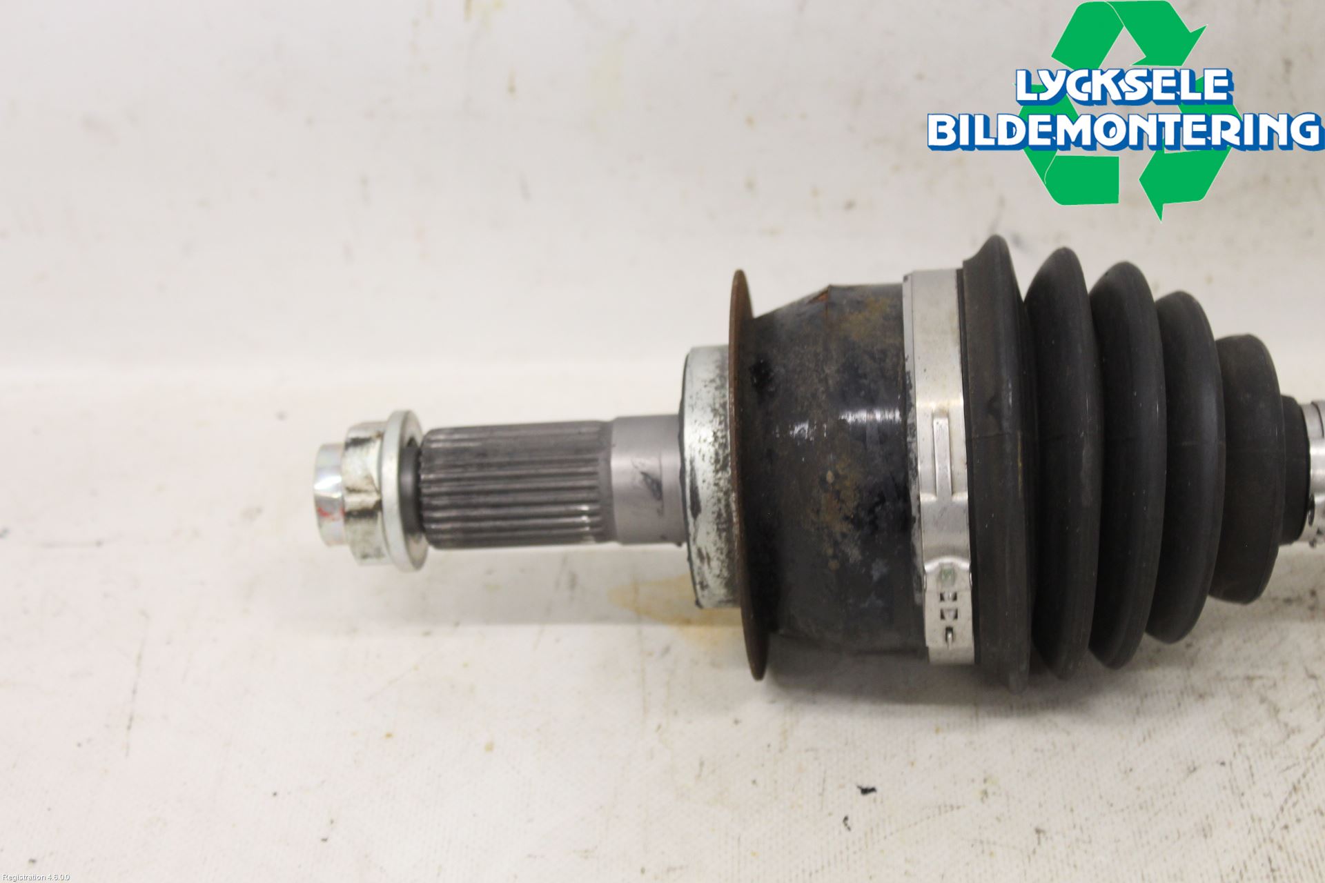 Suzuki SX4 S-CROSS 14-21 Drivaxel Fram Vänster