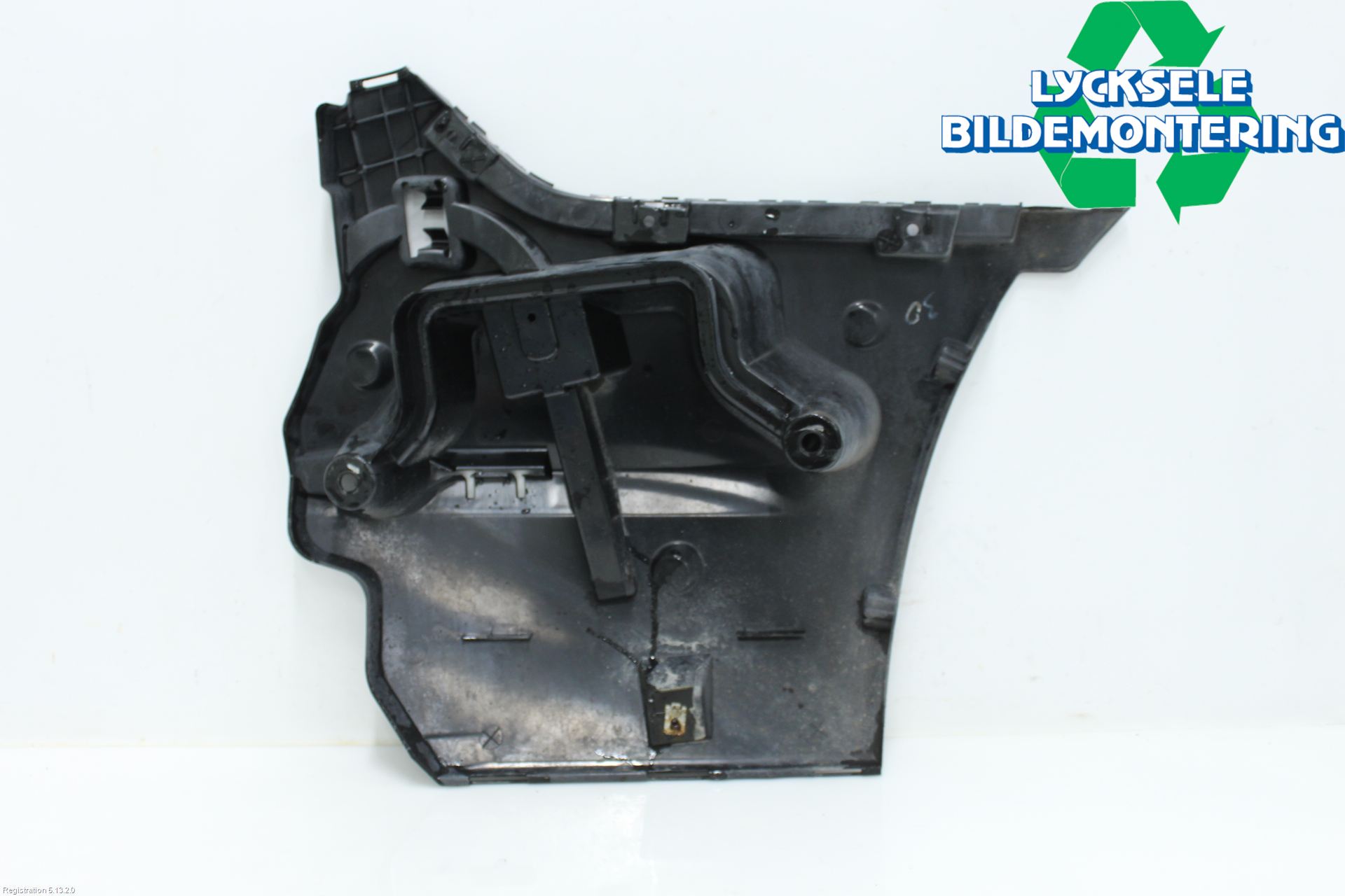 BMW 5 F10/F11/F18 09-17 Stötfångarfäste Bak Vä