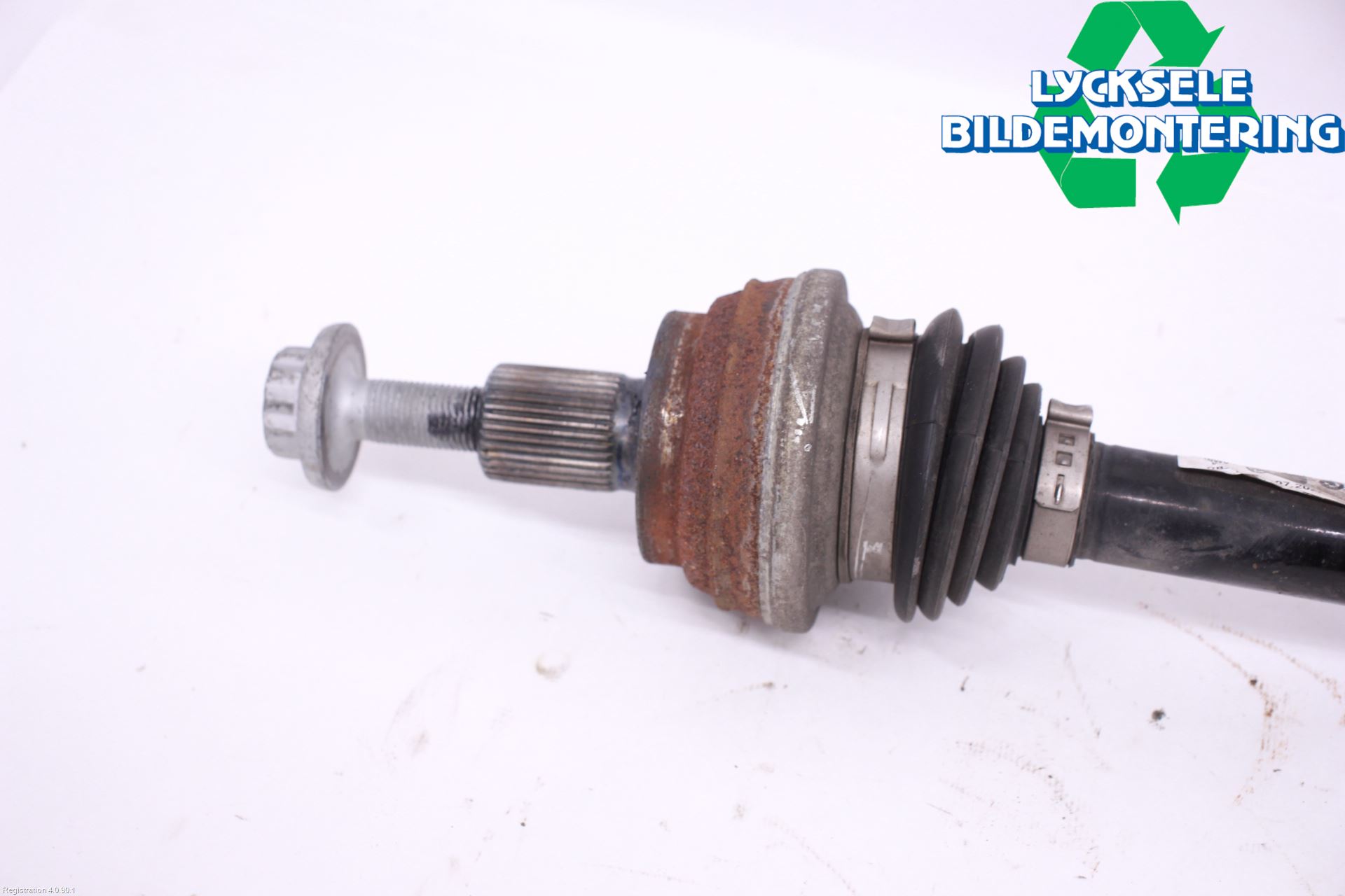 Skoda SUPERB 16-24 Drivaxel Bak Höger