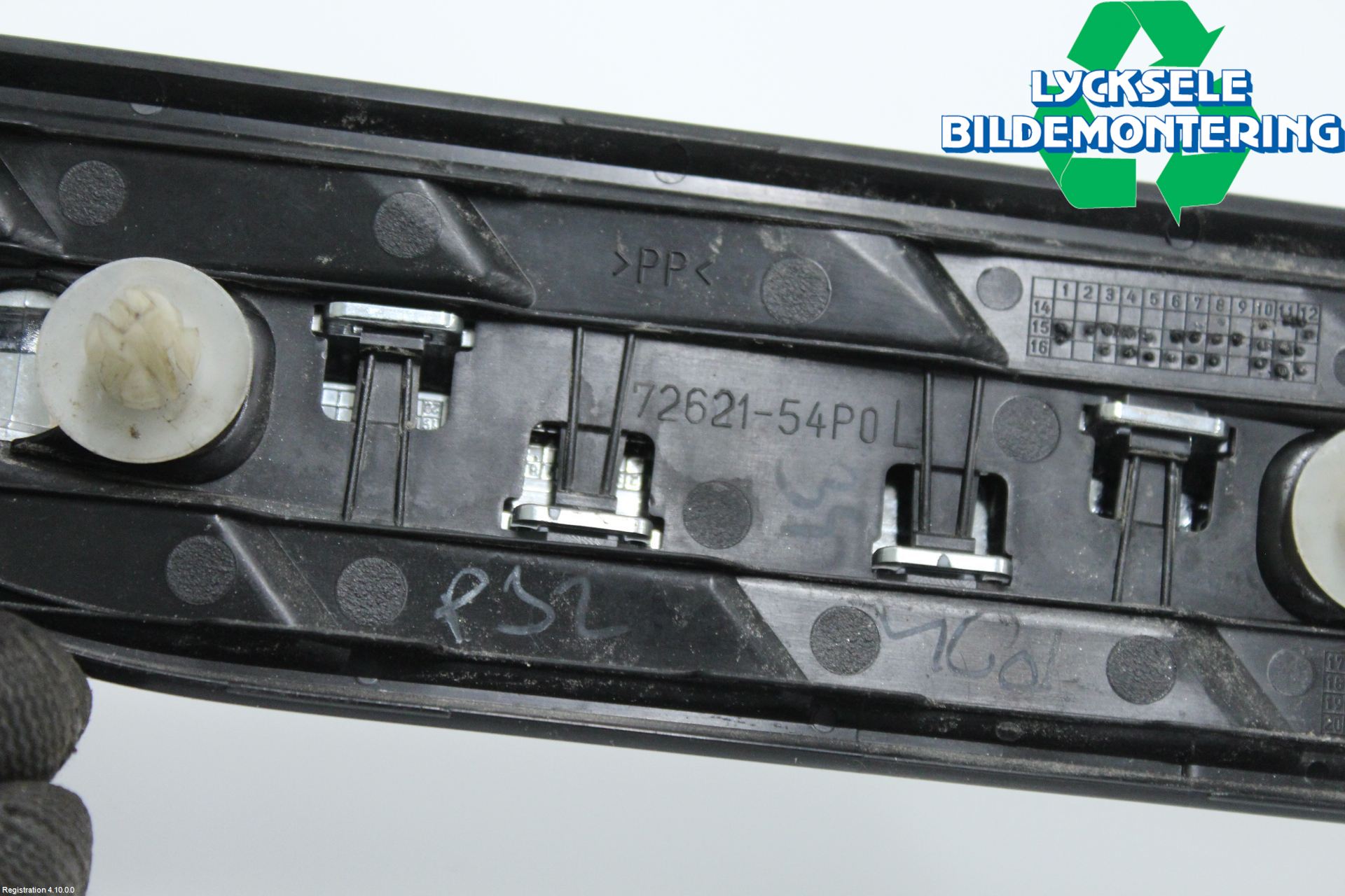 Suzuki VITARA 15- List Framskärm Vä