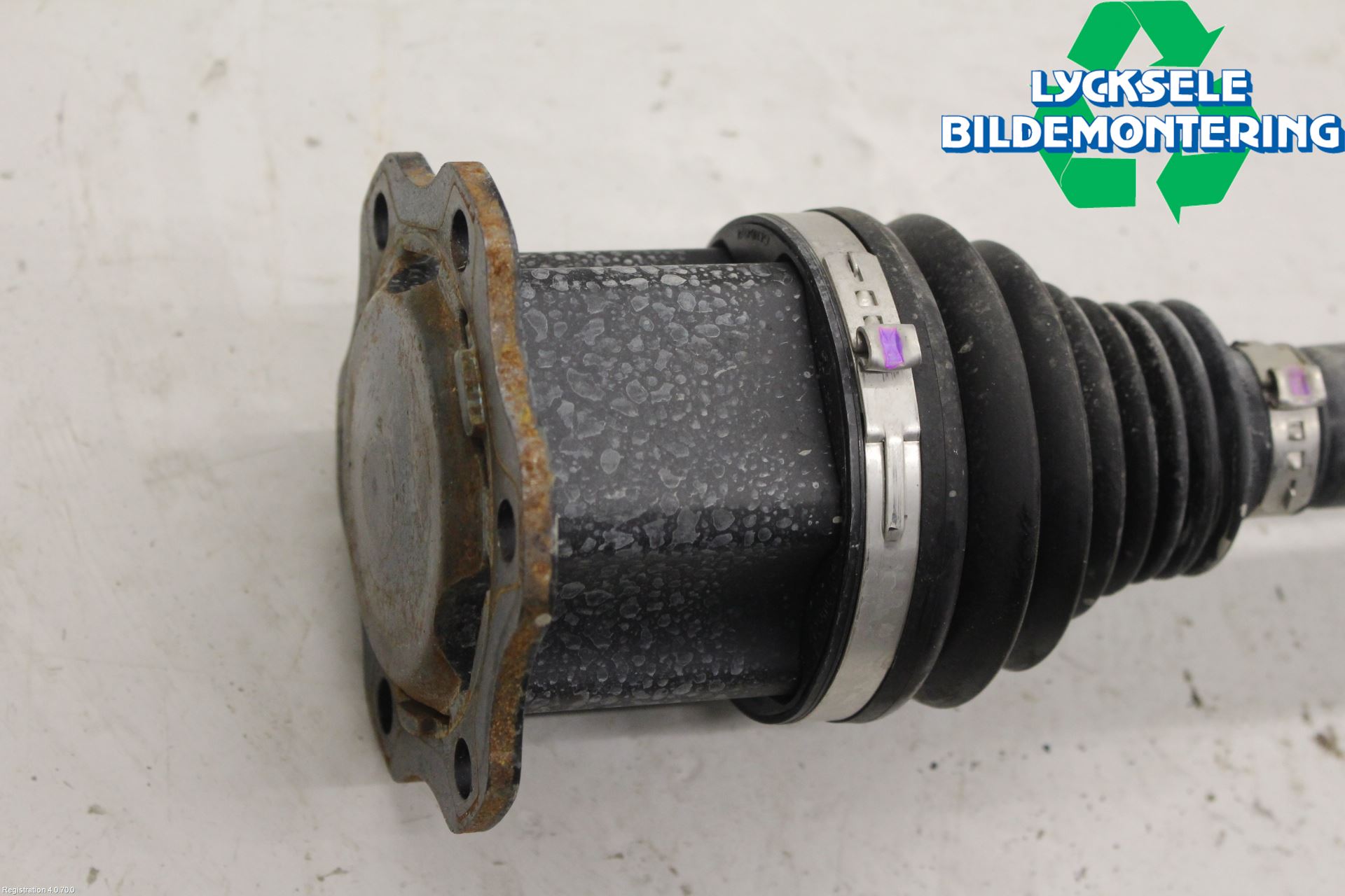 Audi A6 F2/C8 19- Drivaxel Fram Höger