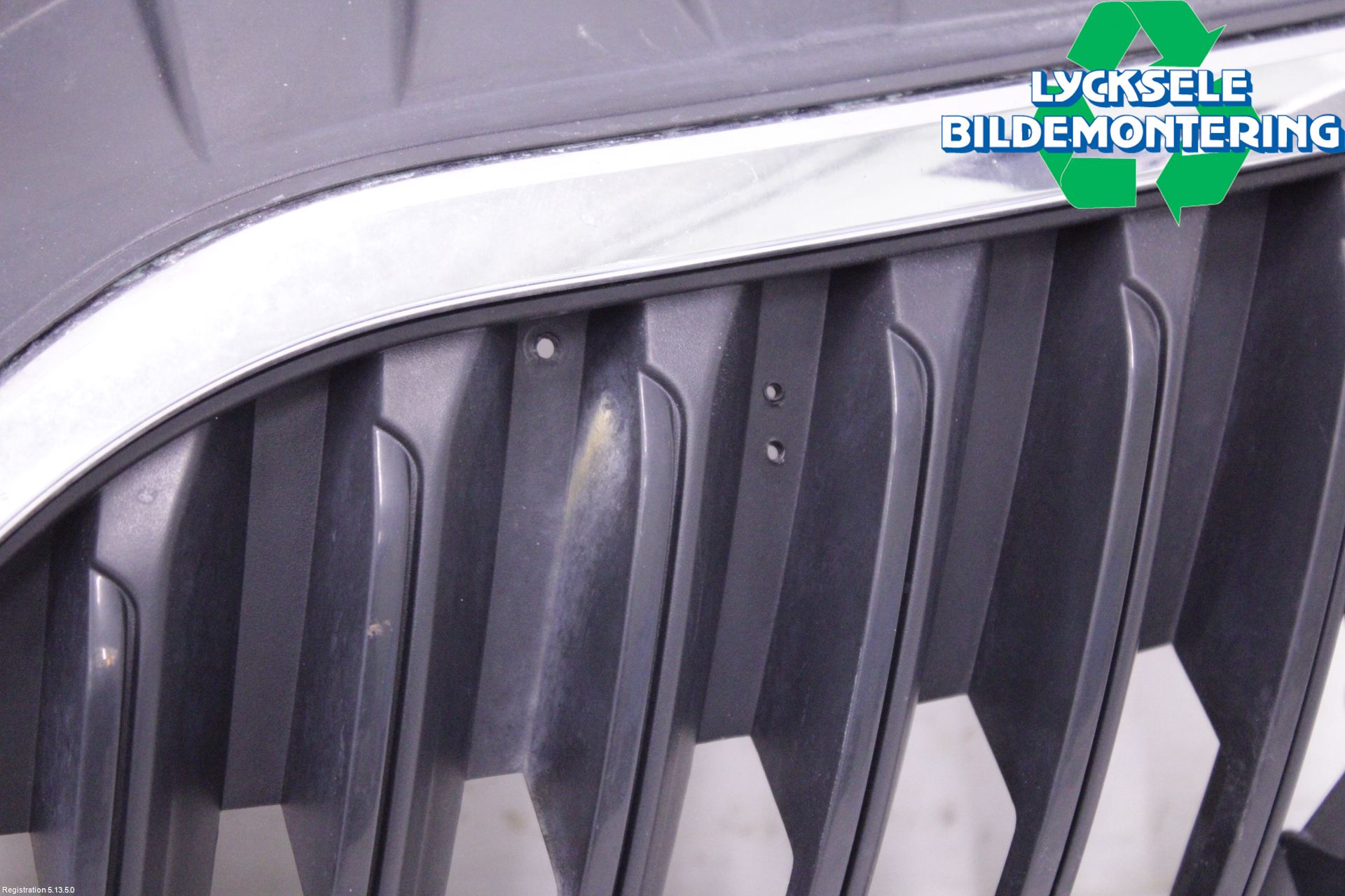 Skoda OCTAVIA (5E) 13-20 Grill Komp