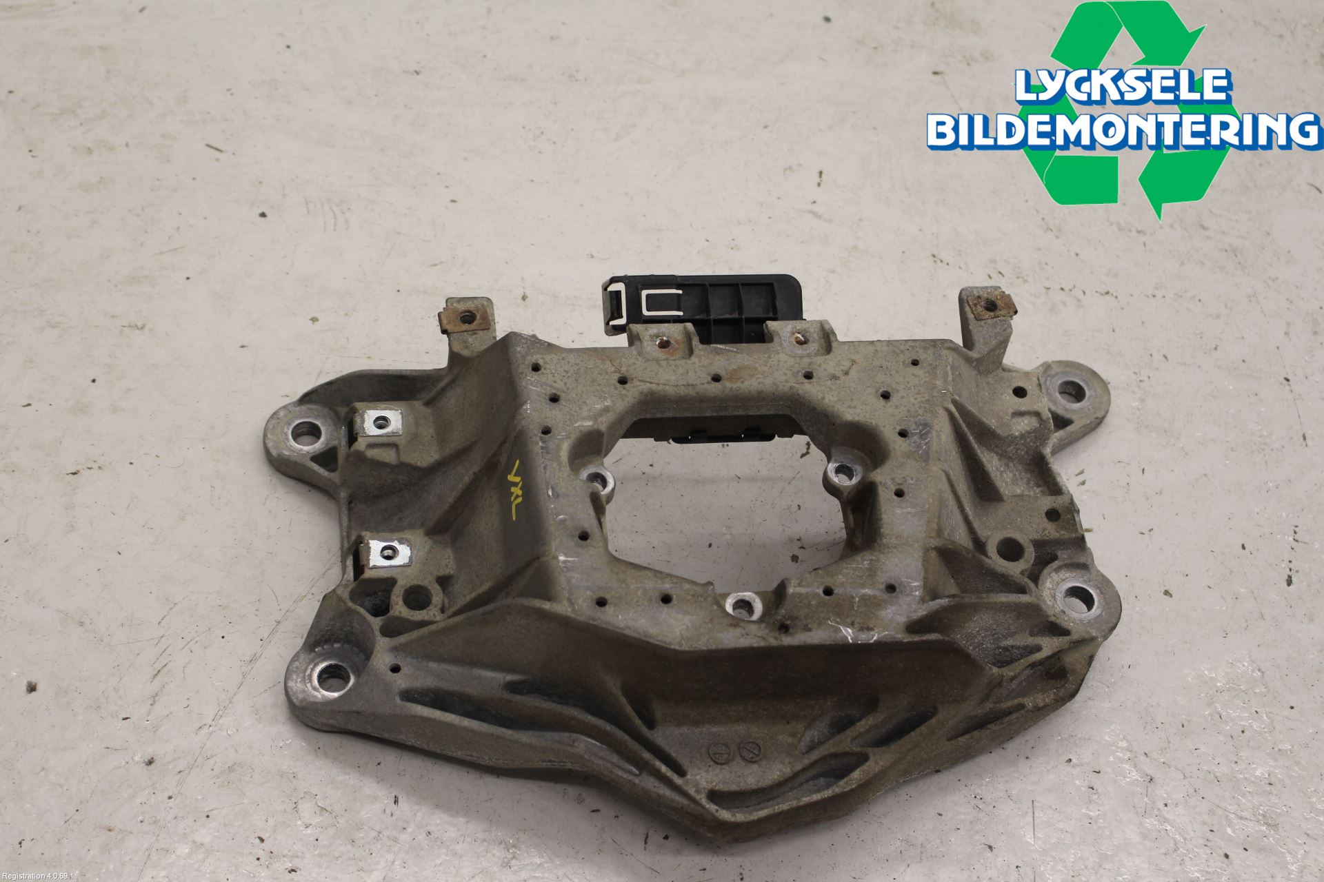 Audi A8/S8 4H 10-17 Växellådsbalk