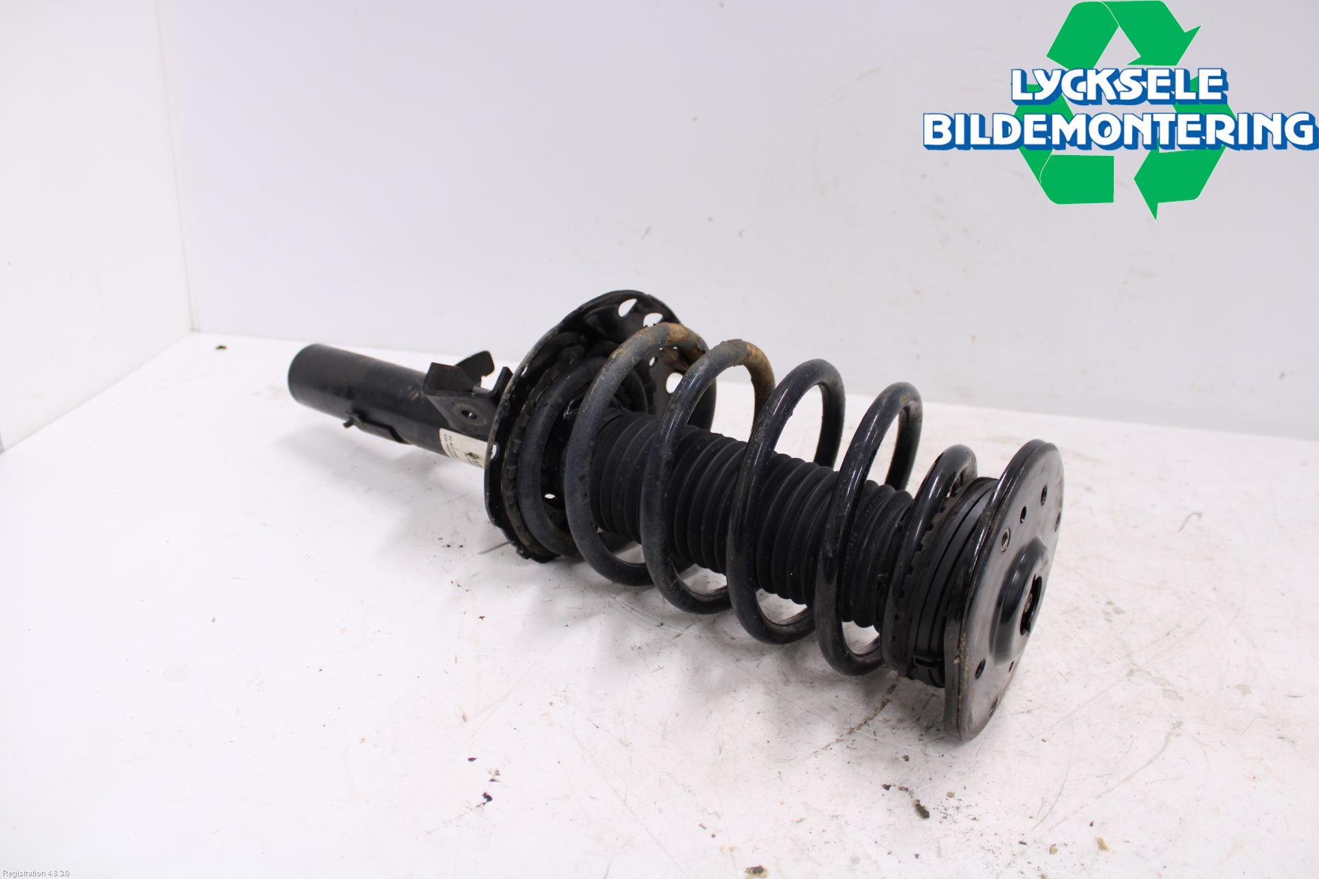 Volvo XC70 08-13 Fjäderben Fram Vänster