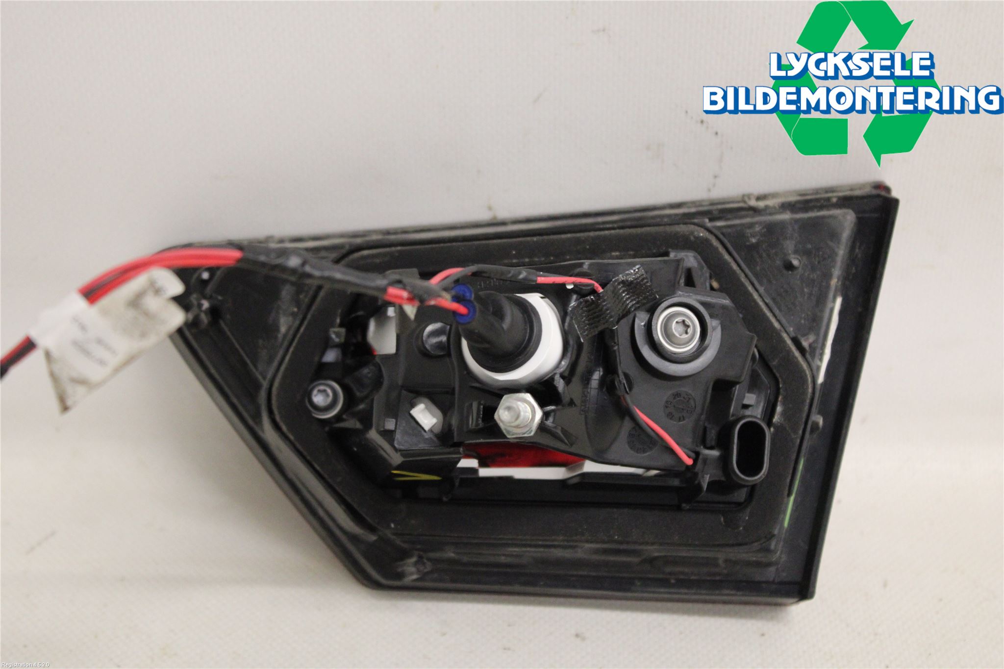 Renault CLIO IV 16-19 Bakljus Lucka Vä