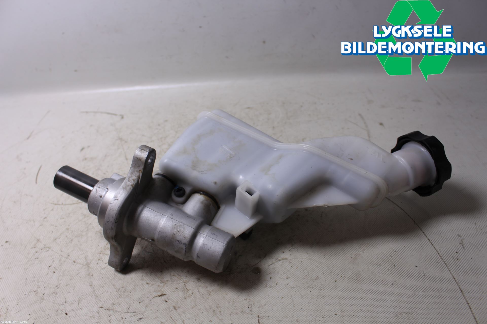 Hyundai i40 08-15 Broms Huvudcylinder